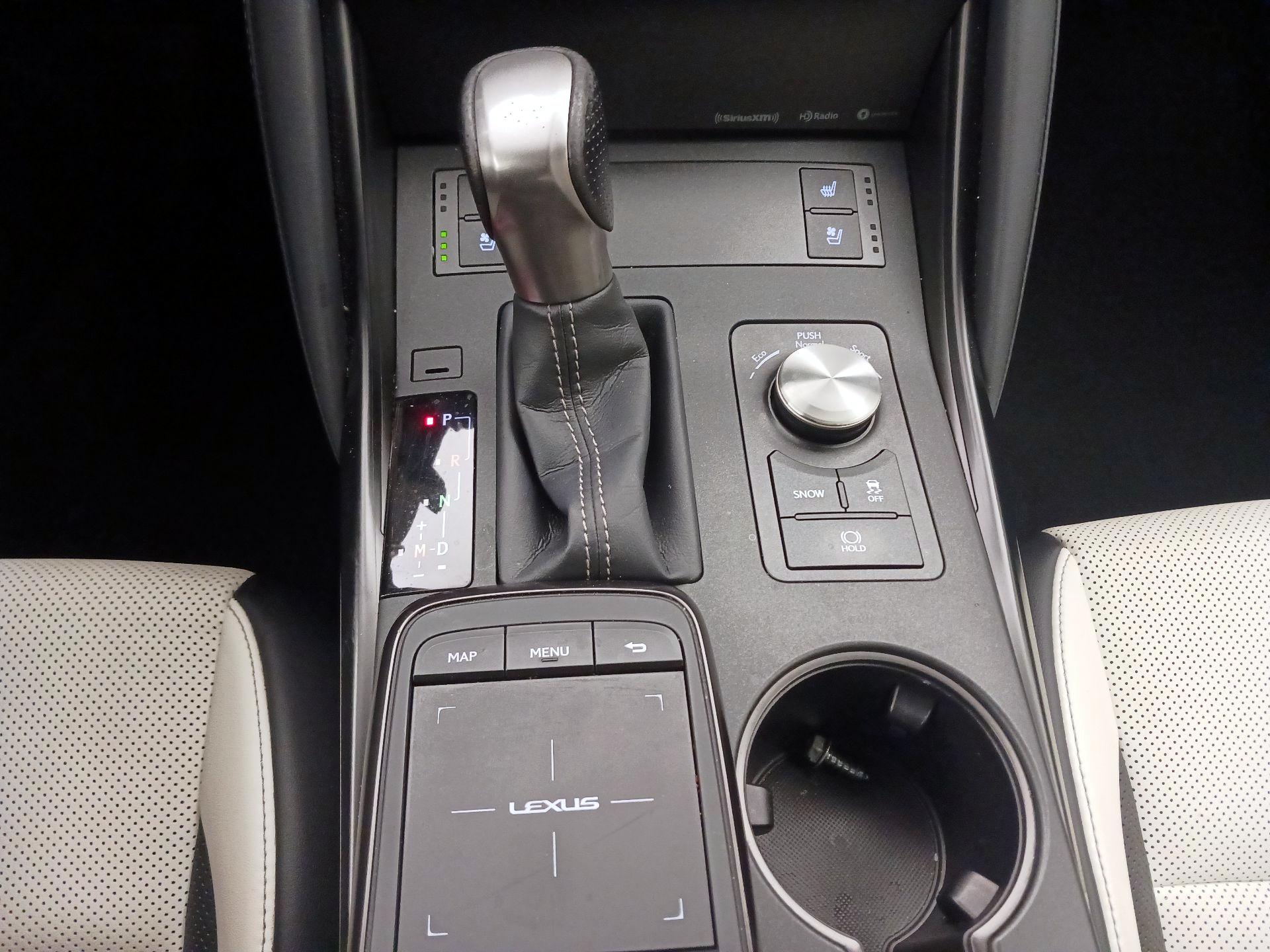 Thumbnail: 2022 Lexus IS - 18