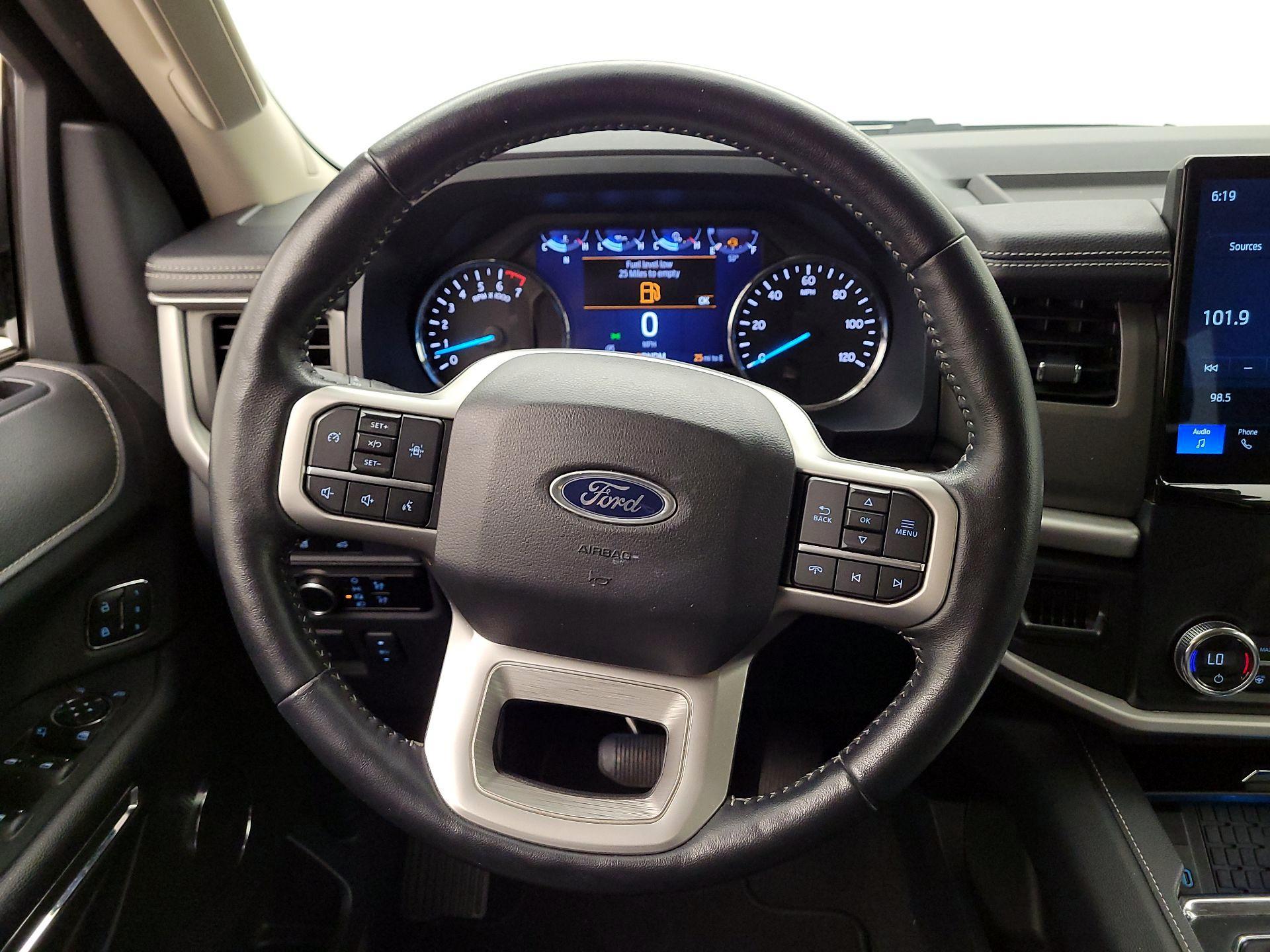 Thumbnail: 2023 Ford Expedition - 10