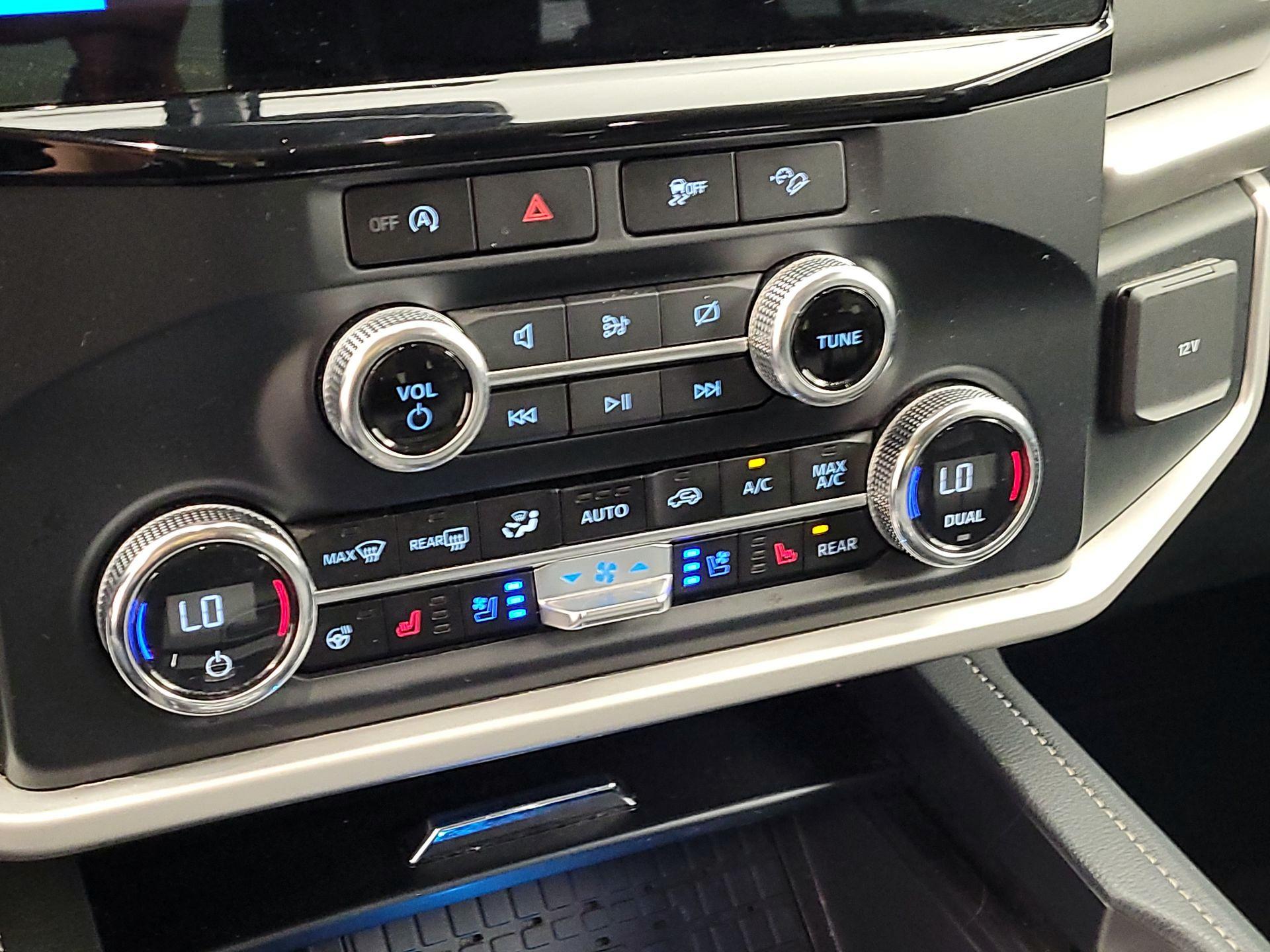 Thumbnail: 2023 Ford Expedition - 16