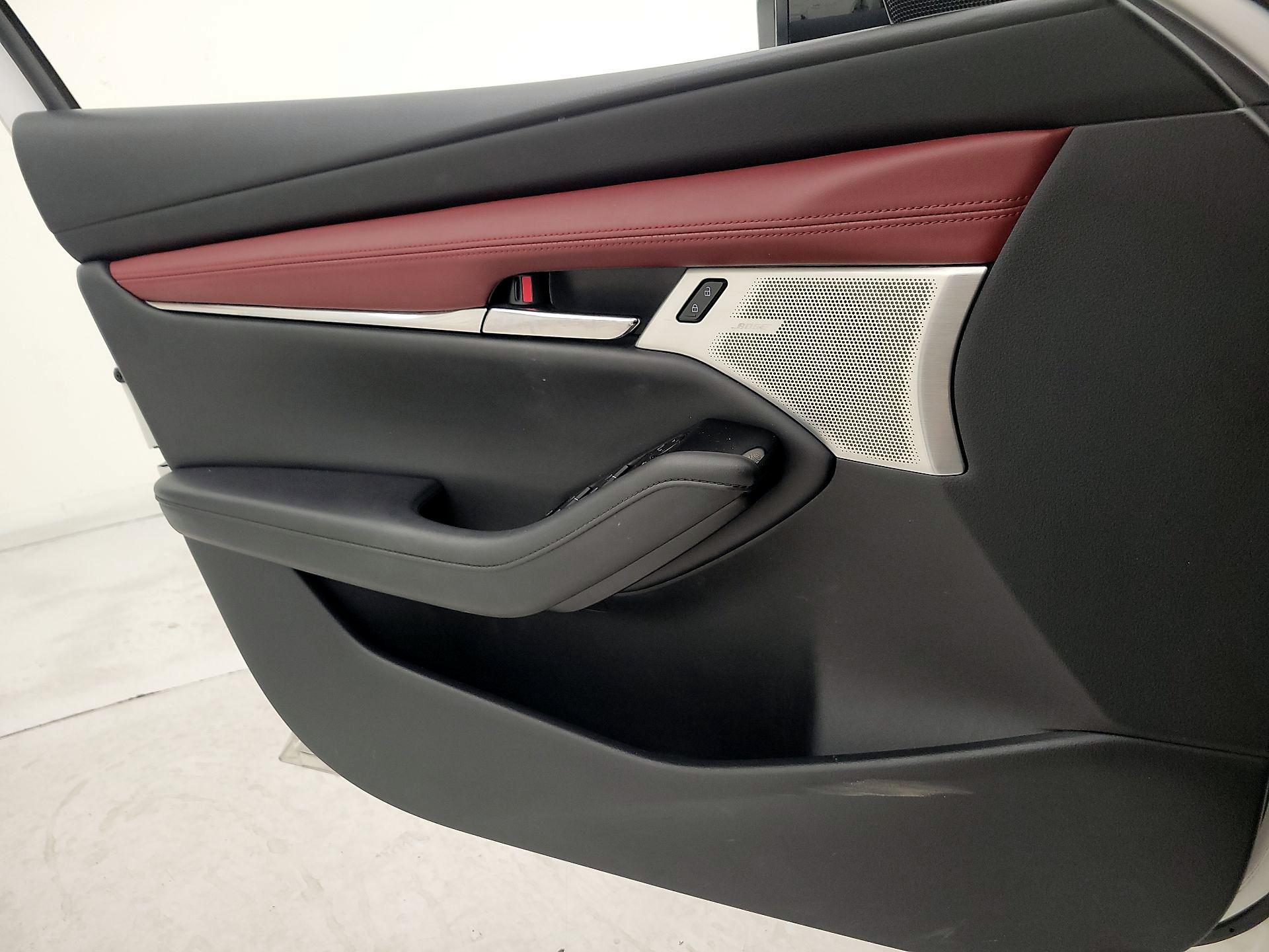 Thumbnail: 2023 Mazda Mazda3 - 12