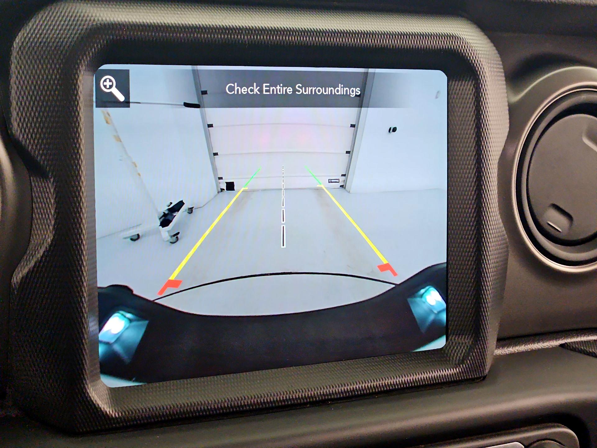 Thumbnail: 2023 Jeep Gladiator - 15