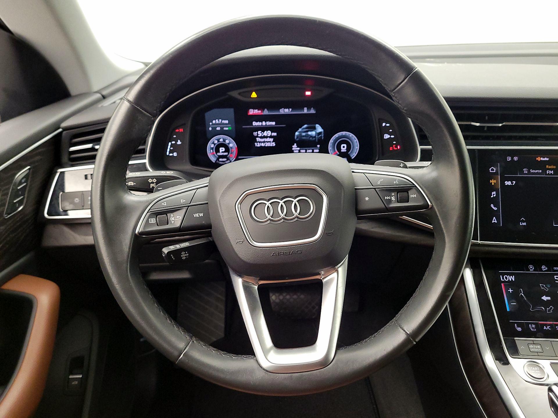 Thumbnail: 2021 Audi Q8 - 10