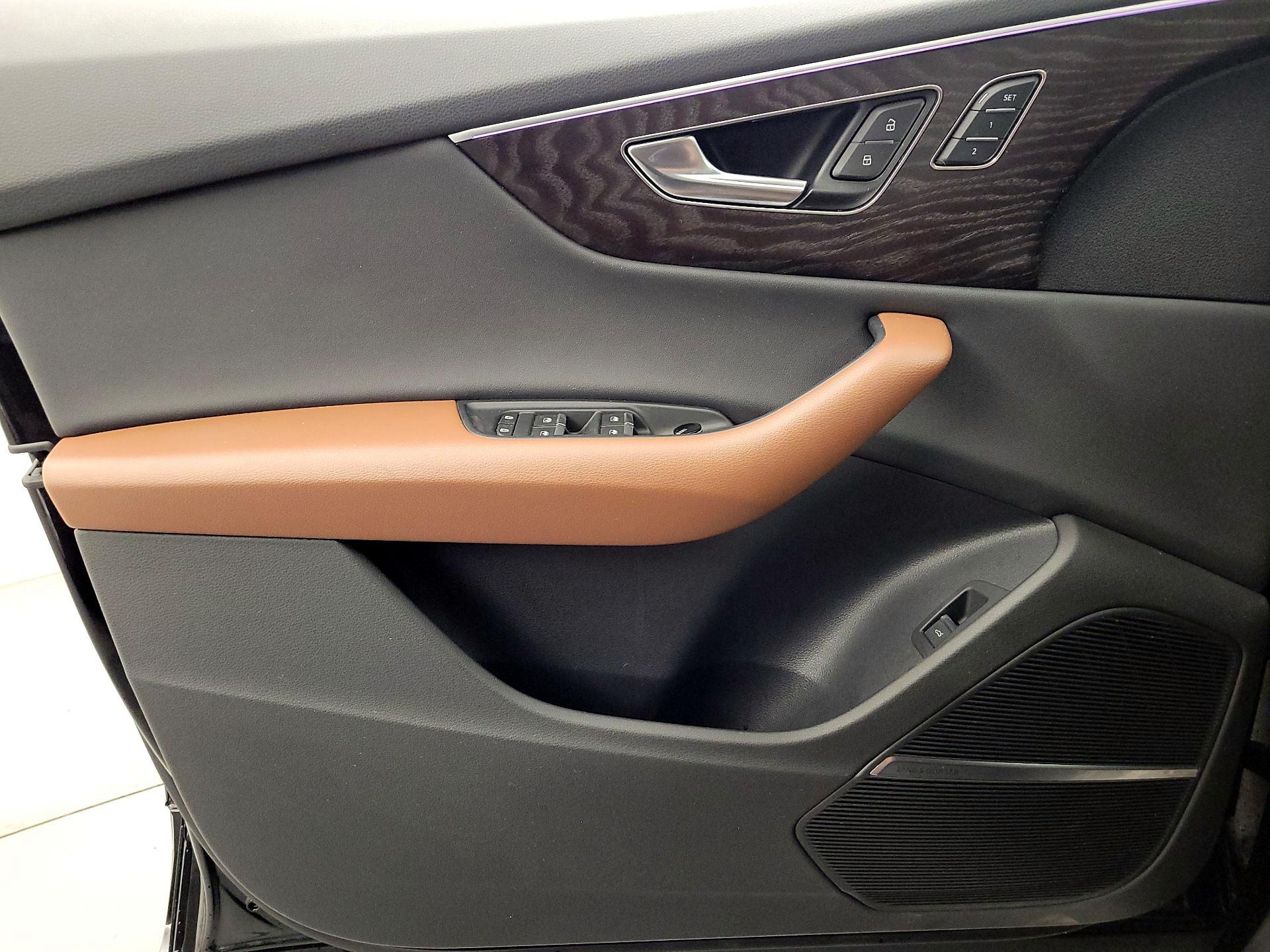 Thumbnail: 2021 Audi Q8 - 12