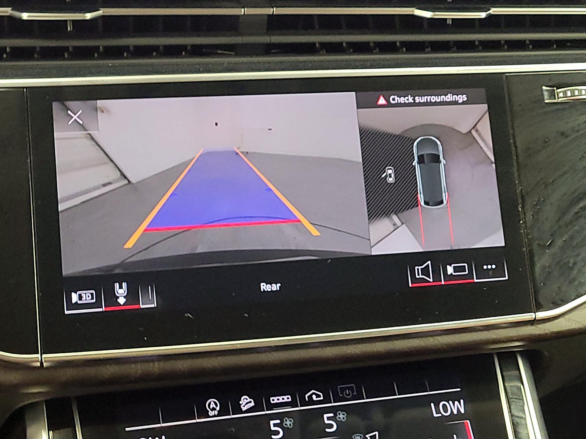 Thumbnail: 2021 Audi Q8 - 14