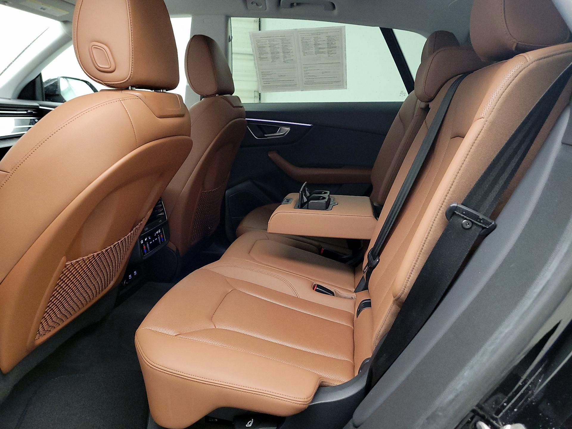 Thumbnail: 2021 Audi Q8 - 19