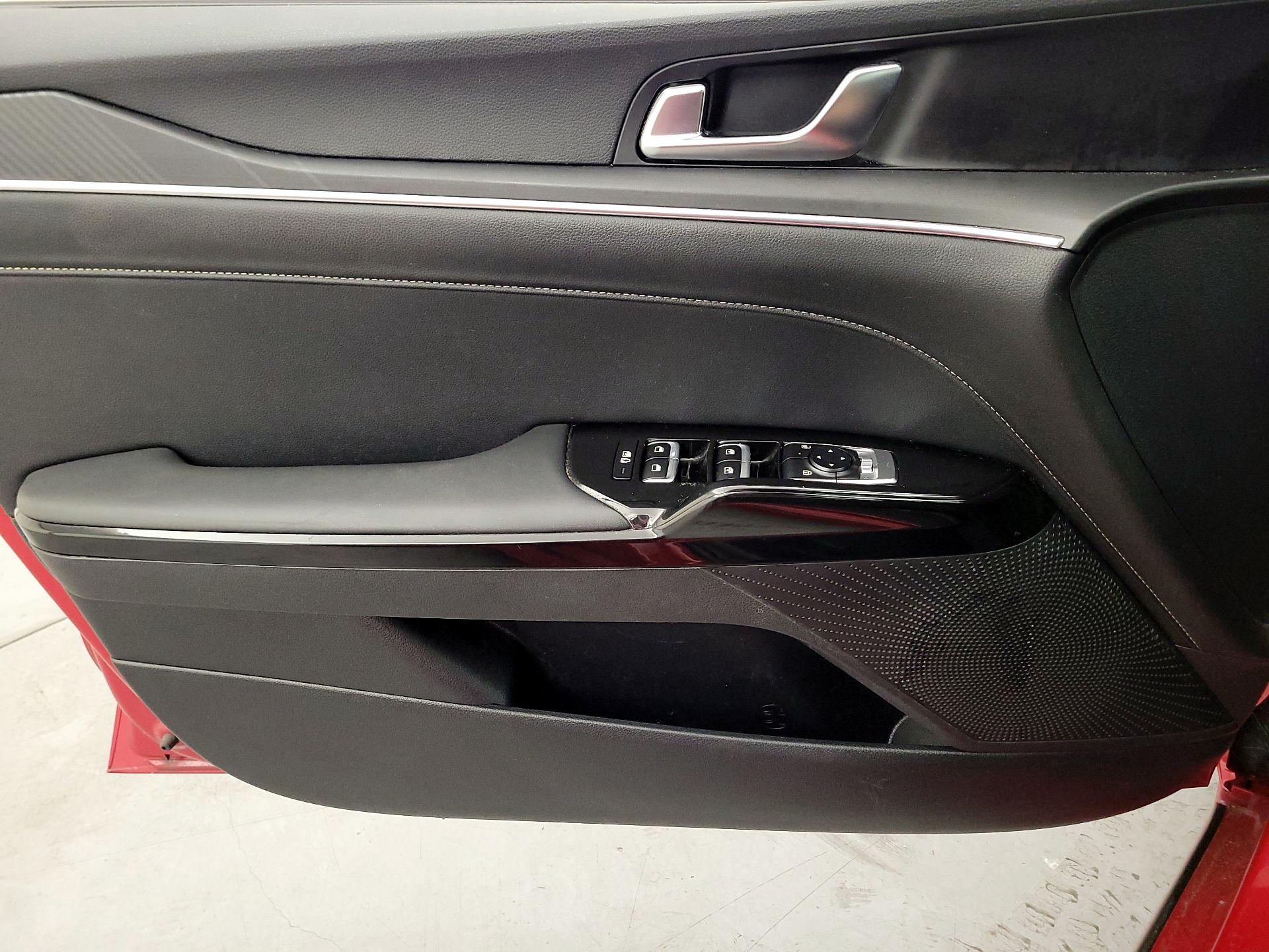 Thumbnail: 2025 Kia K5 - 12