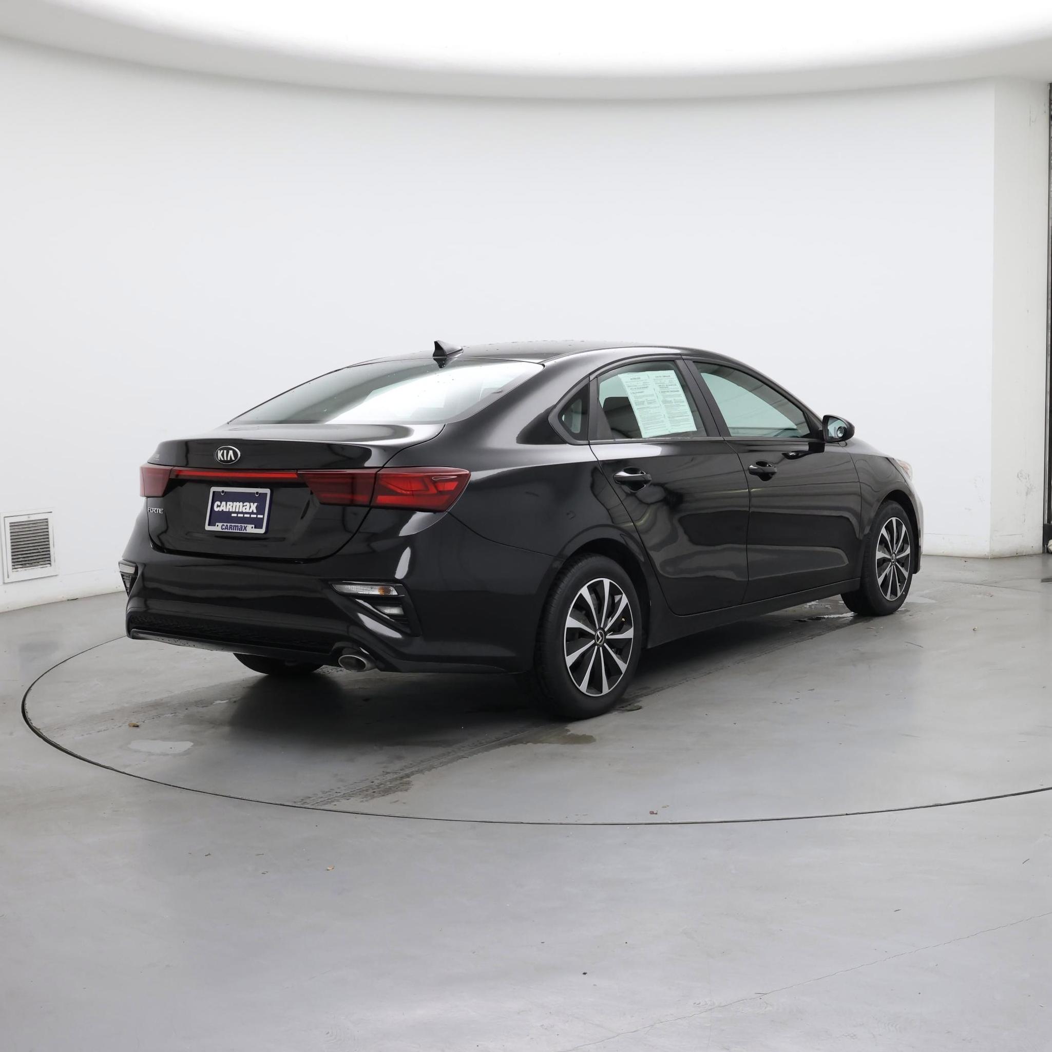 Thumbnail: 2020 Kia Forte - 8