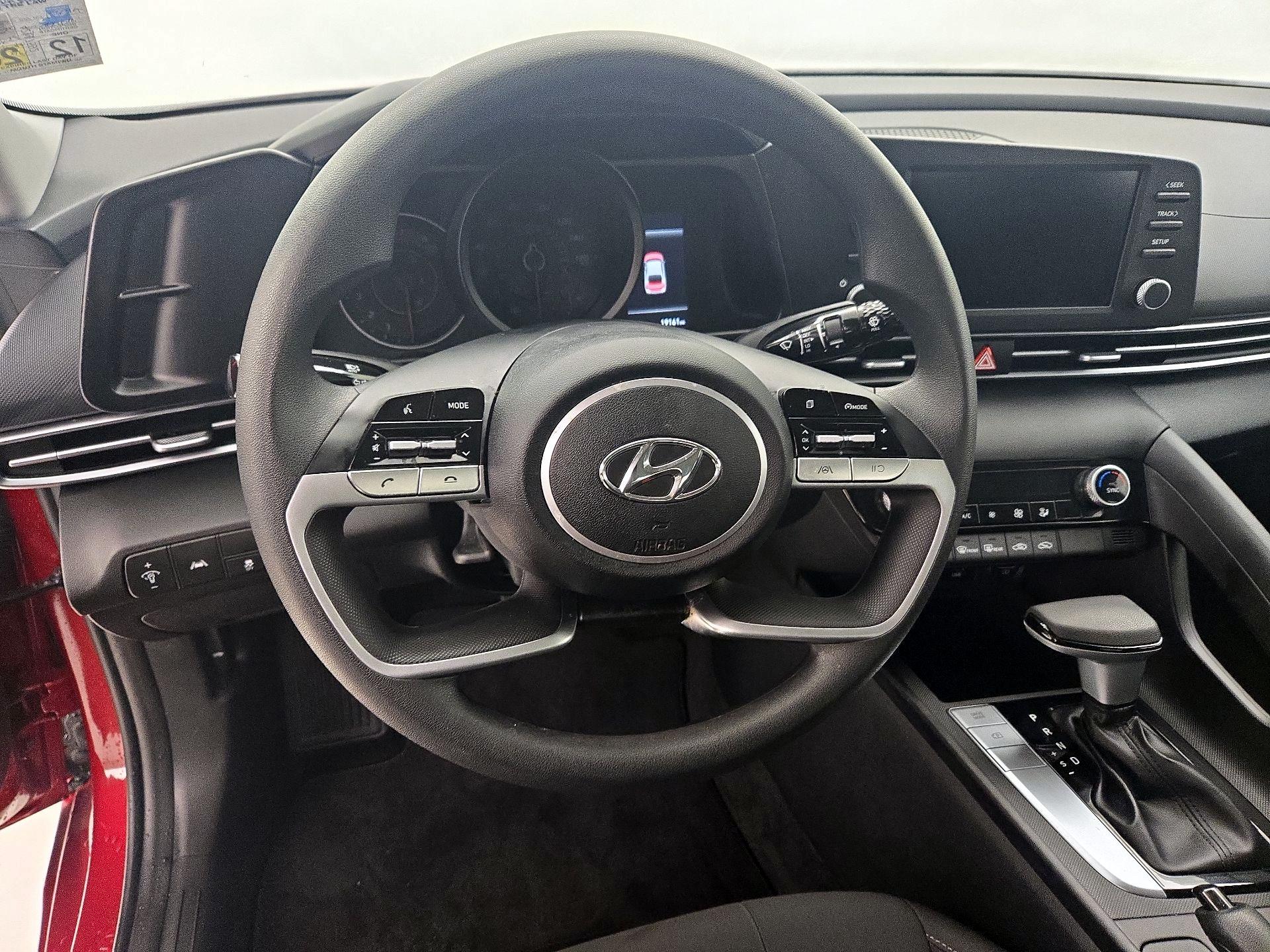 Thumbnail: 2023 Hyundai Elantra - 10