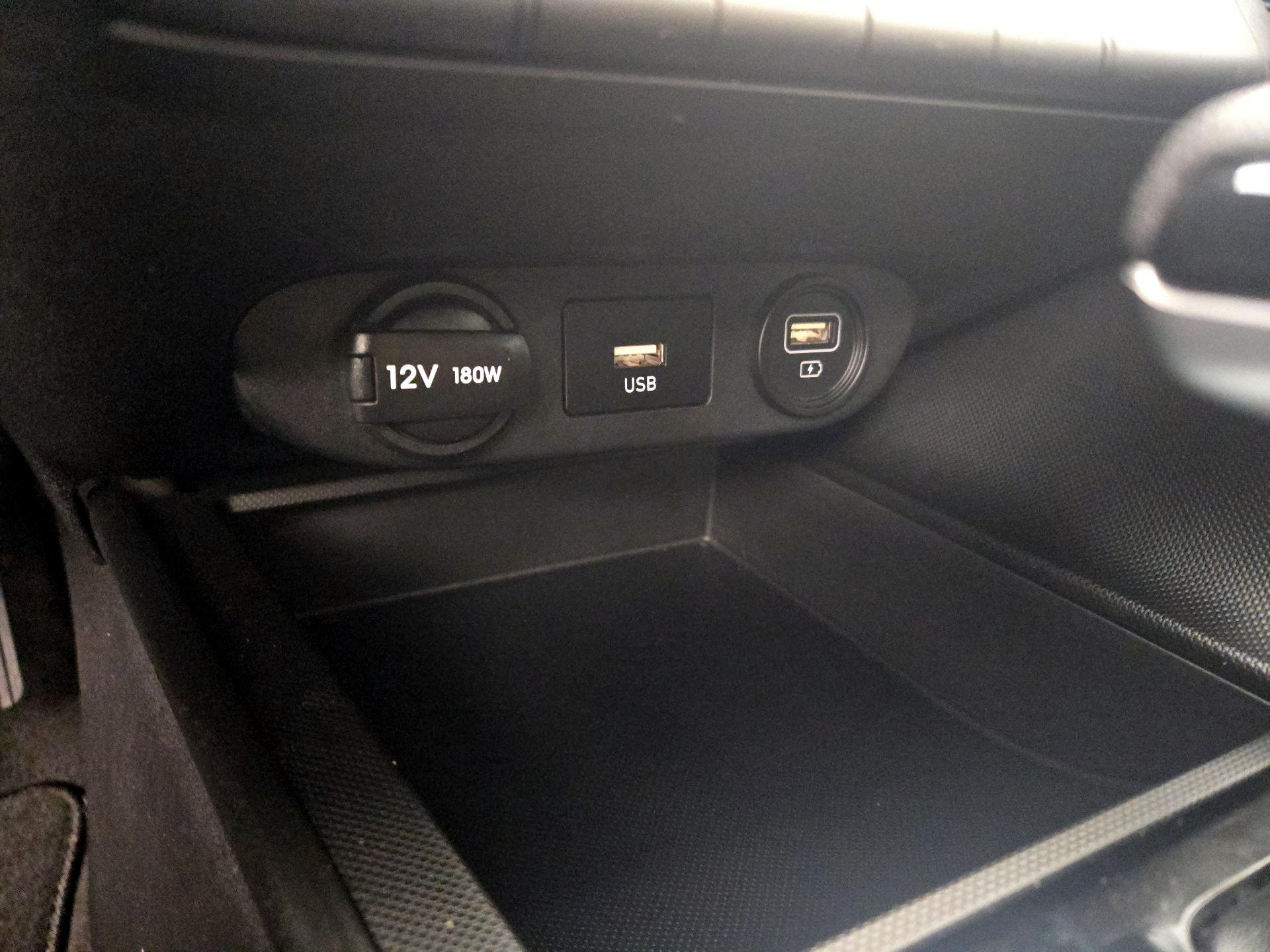 Thumbnail: 2023 Hyundai Elantra - 18