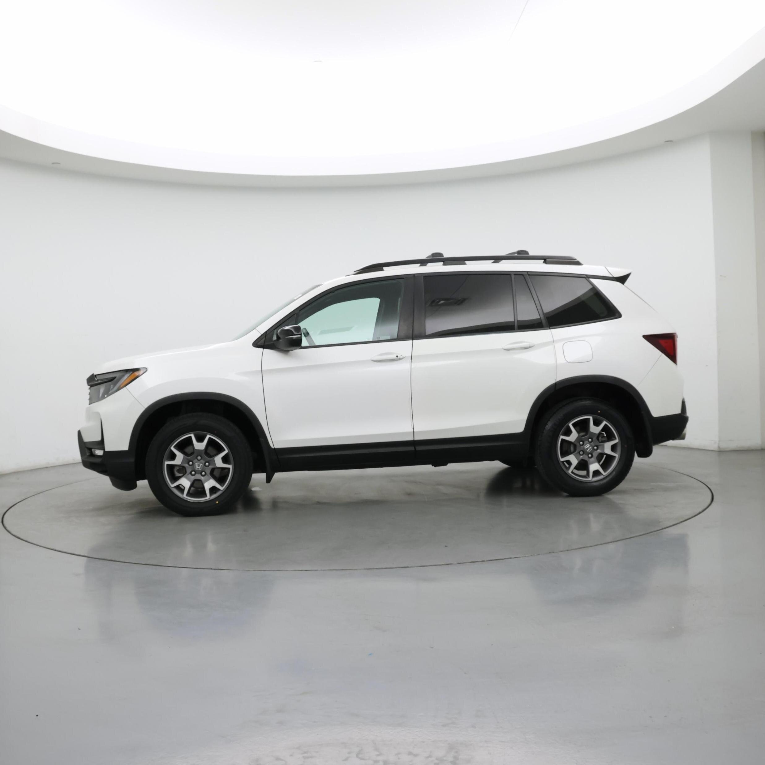 Thumbnail: 2023 Honda Passport - 3