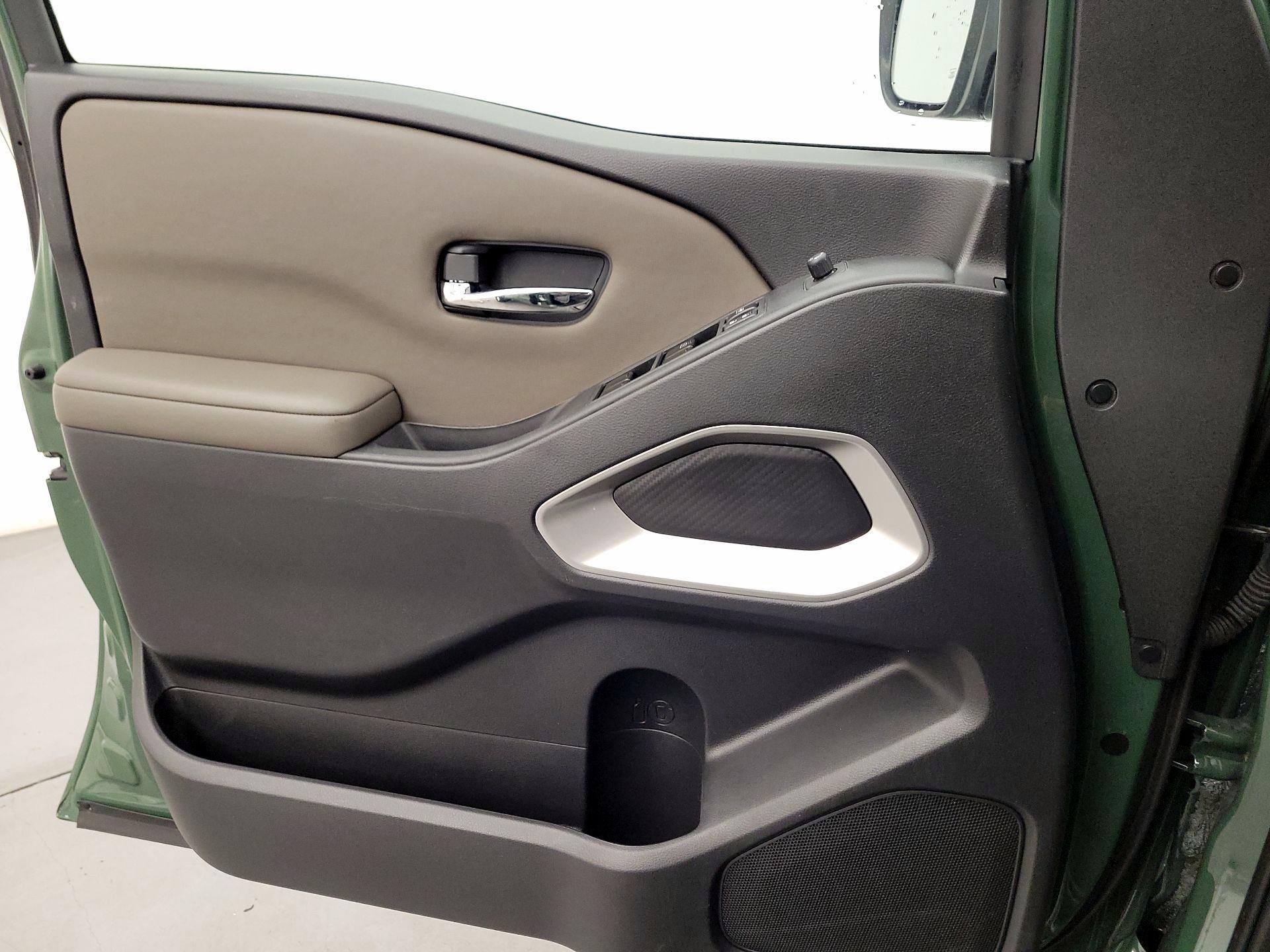 Thumbnail: 2023 Nissan Frontier - 12