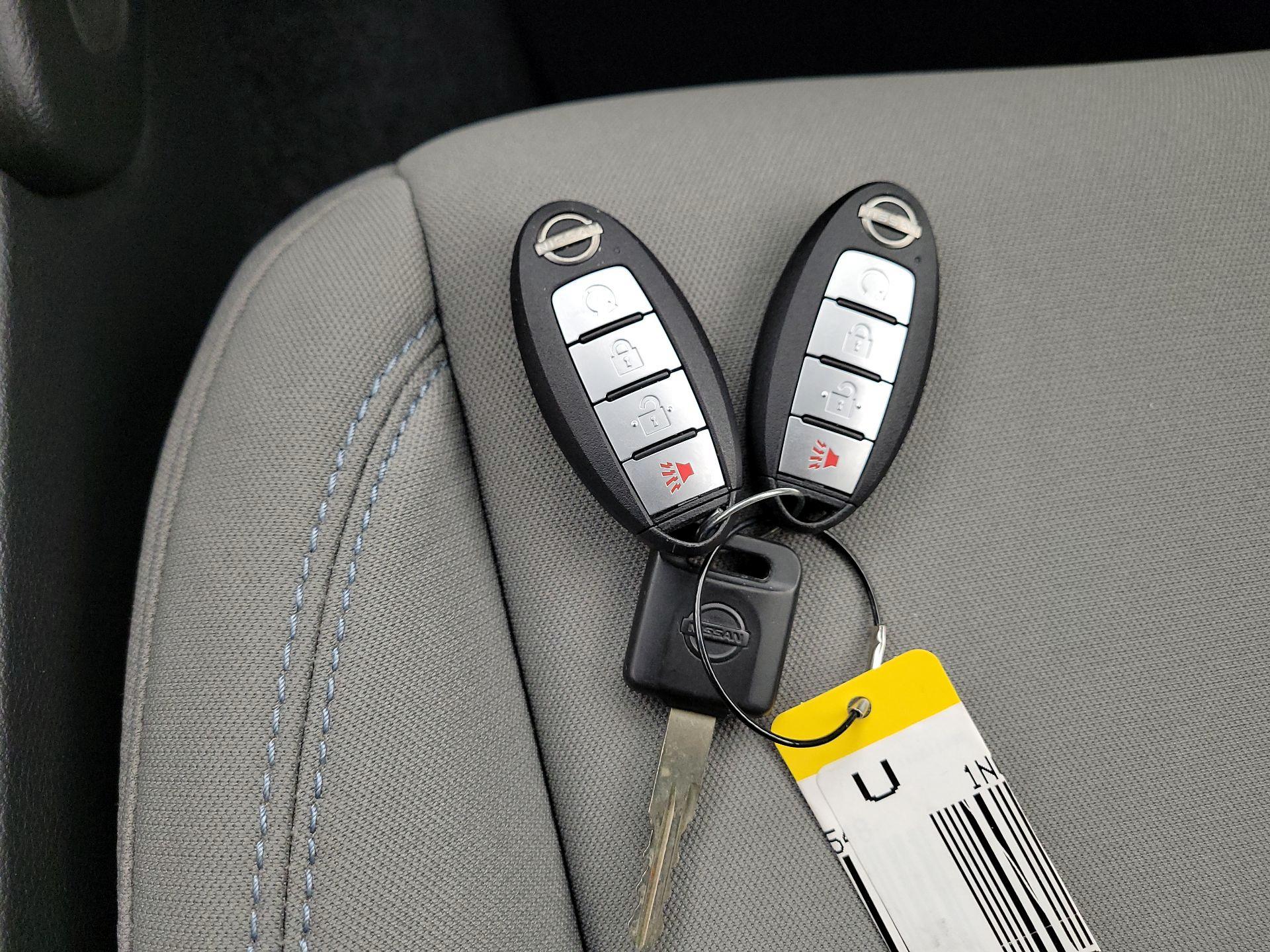 Thumbnail: 2023 Nissan Frontier - 18