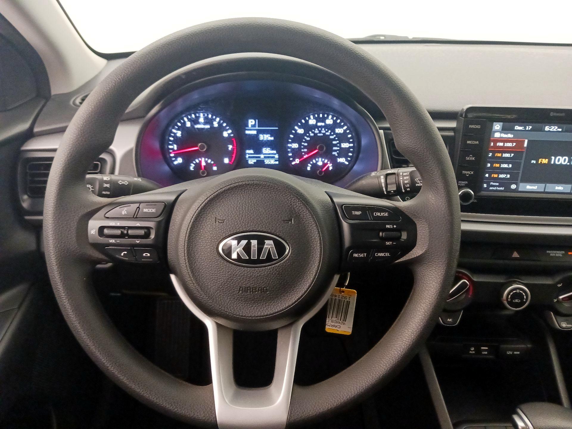 Thumbnail: 2020 Kia Rio - 10