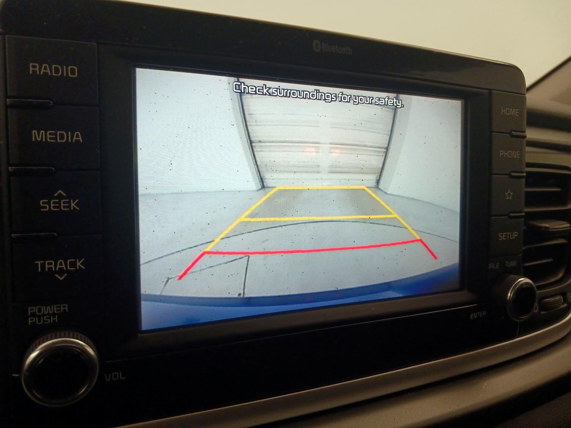 Thumbnail: 2020 Kia Rio - 14