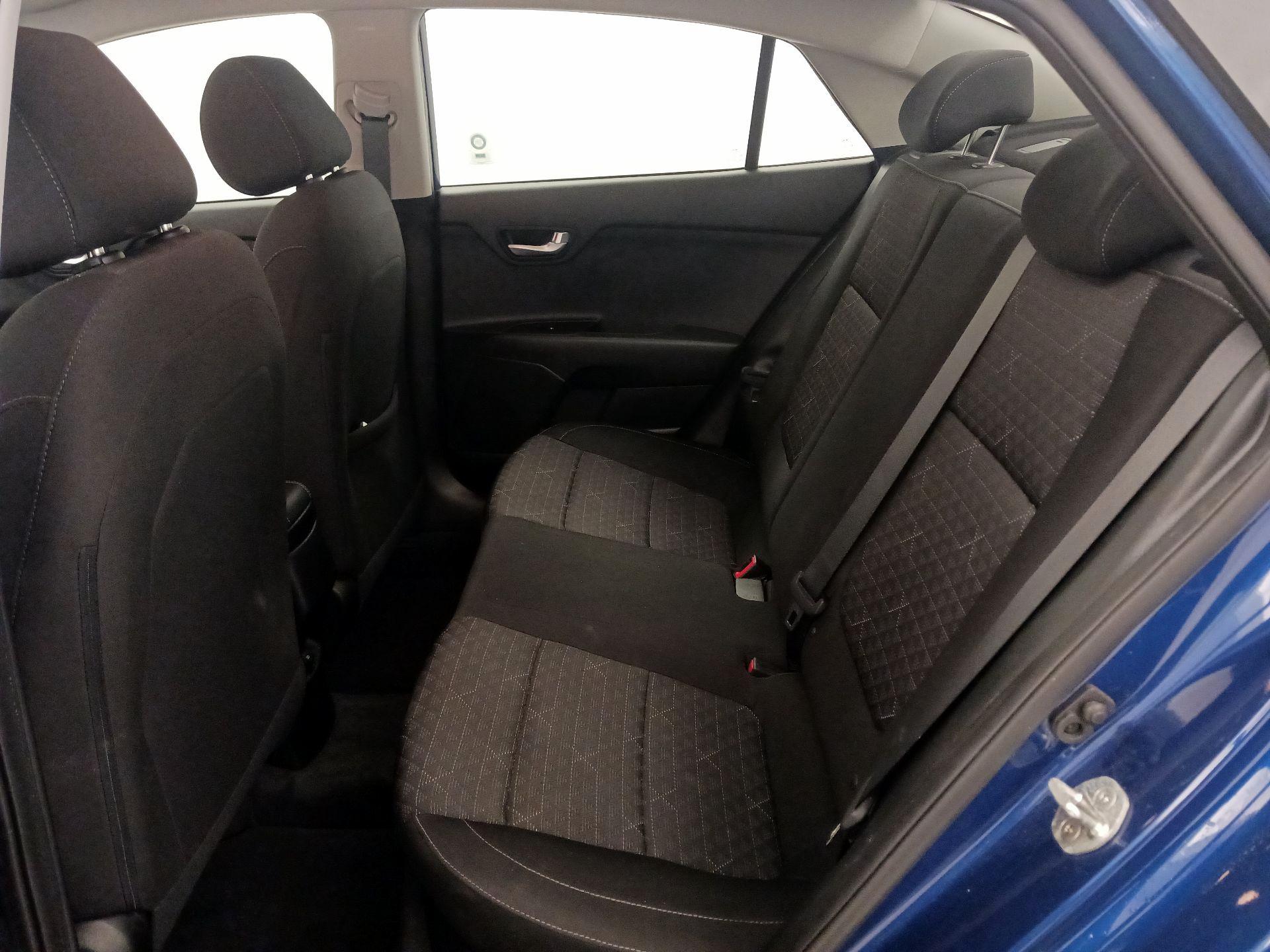 Thumbnail: 2020 Kia Rio - 19