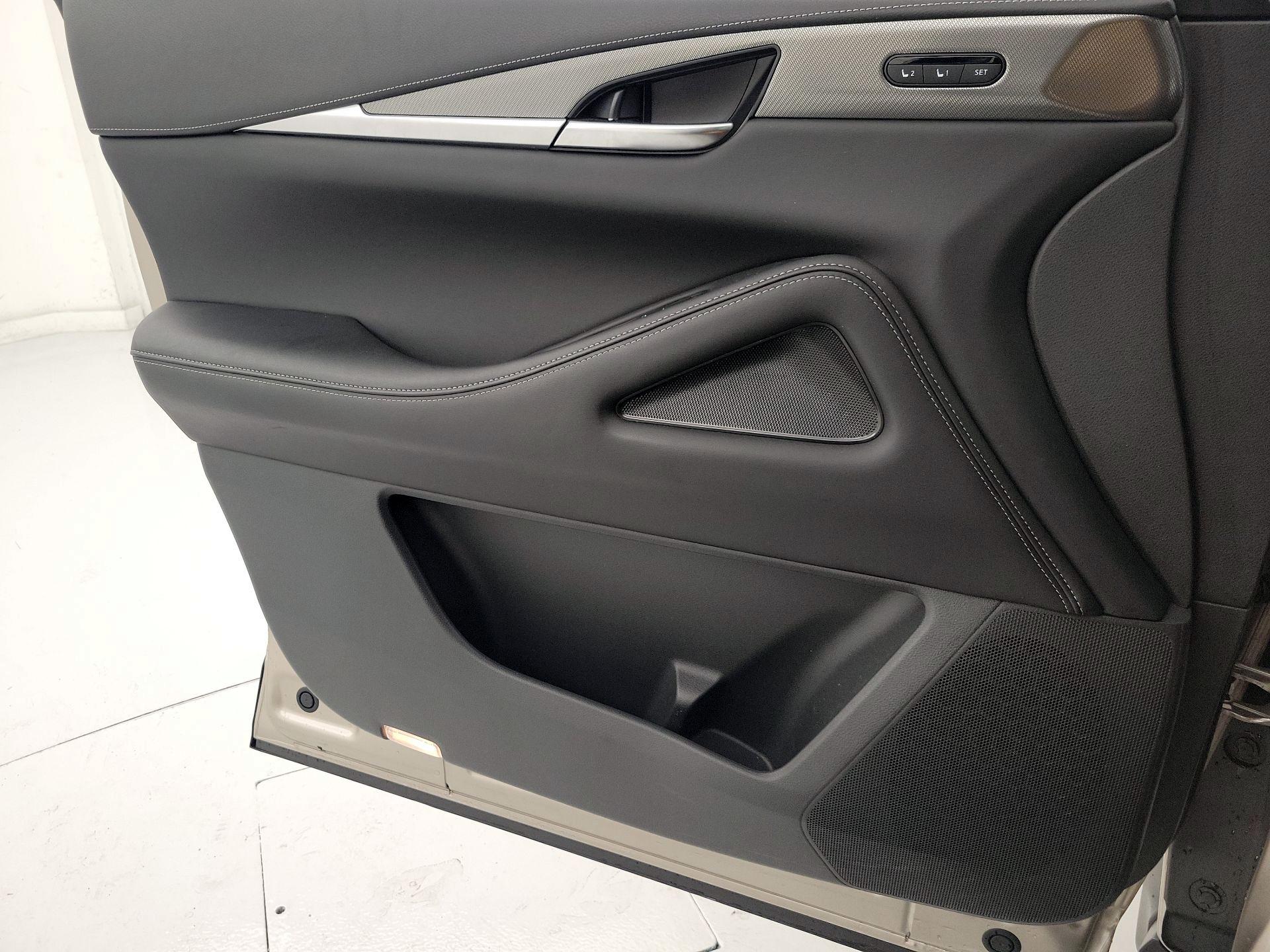 Thumbnail: 2023 INFINITI QX60 - 12