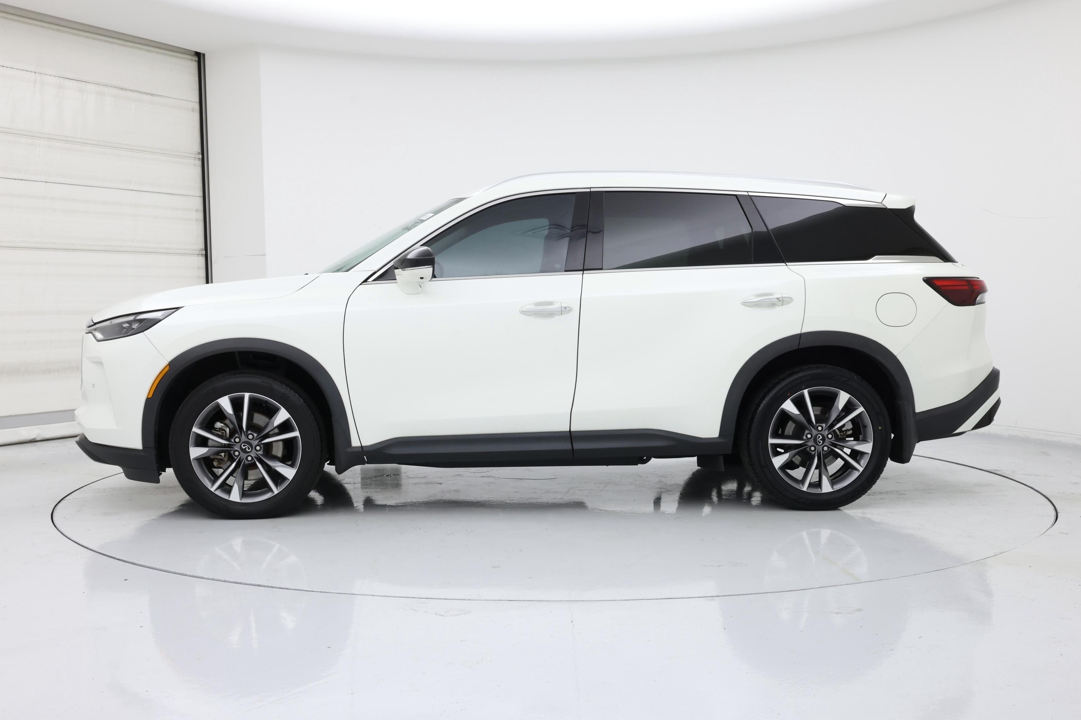 Thumbnail: 2023 INFINITI QX60 - 3