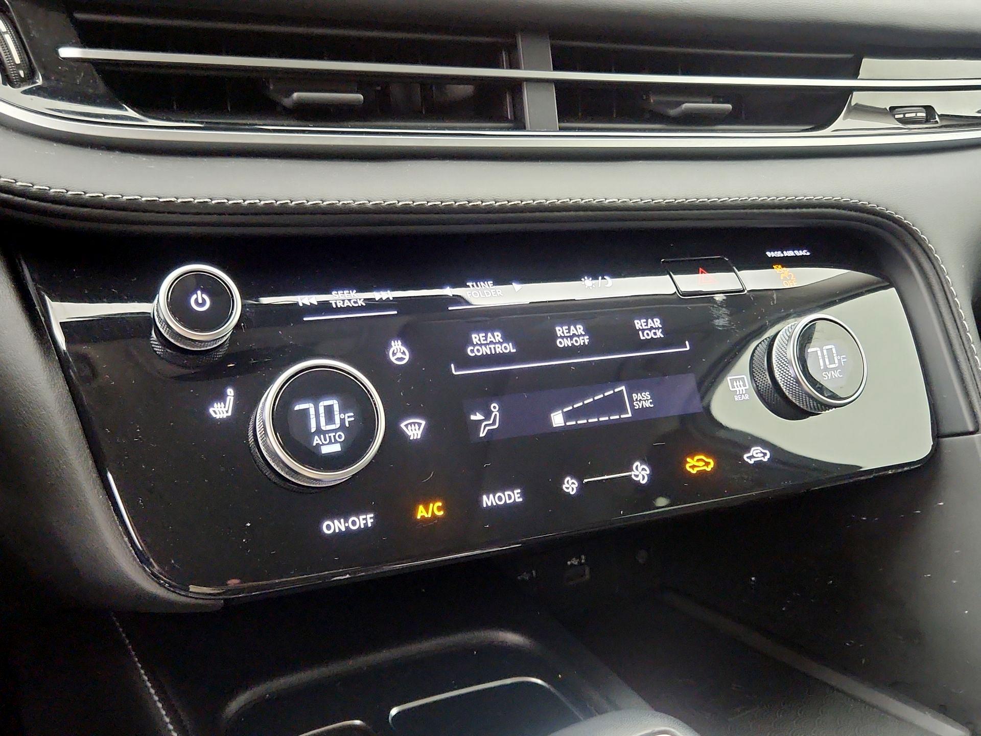 Thumbnail: 2023 INFINITI QX60 - 16