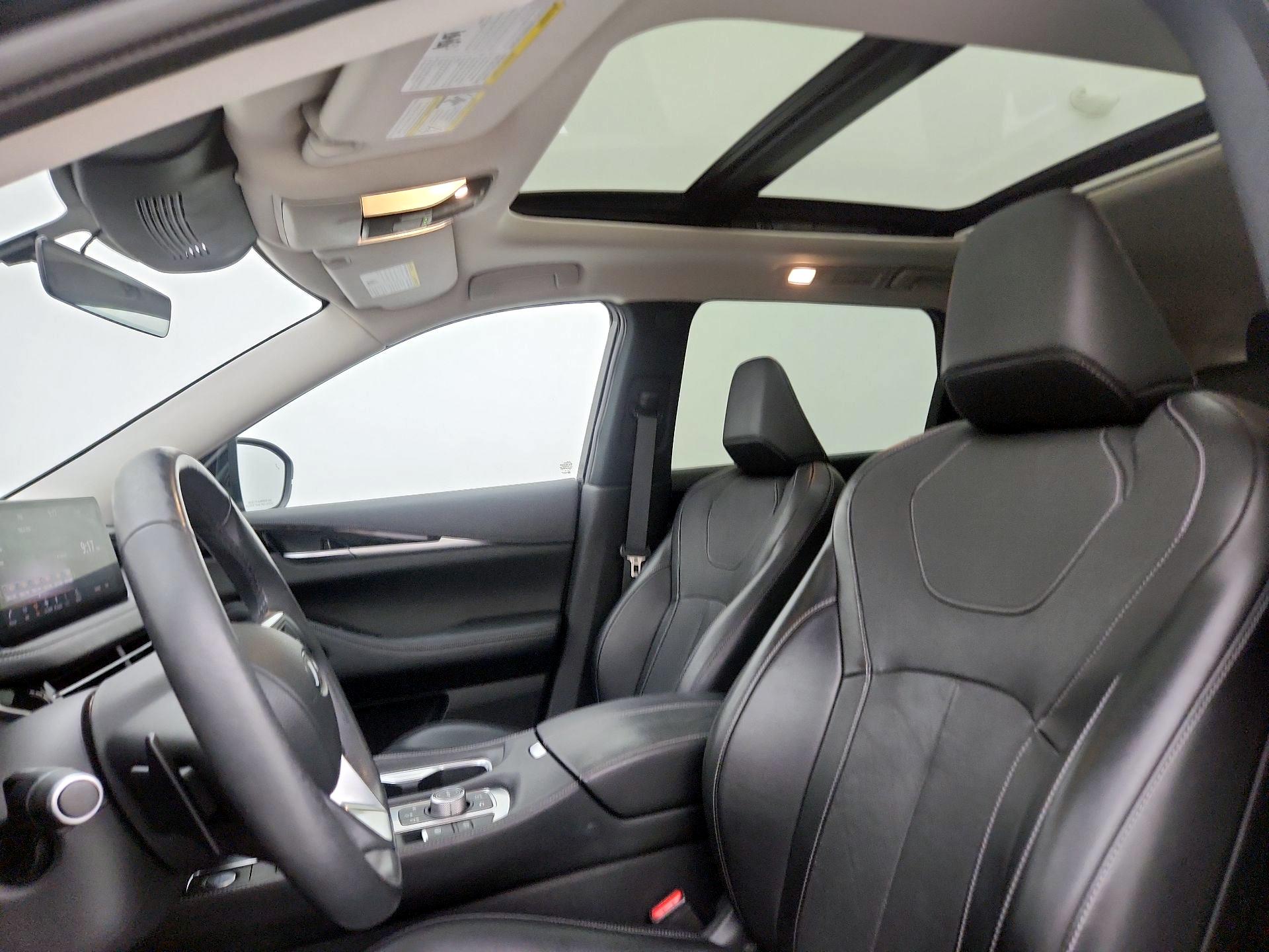 Thumbnail: 2023 INFINITI QX60 - 19