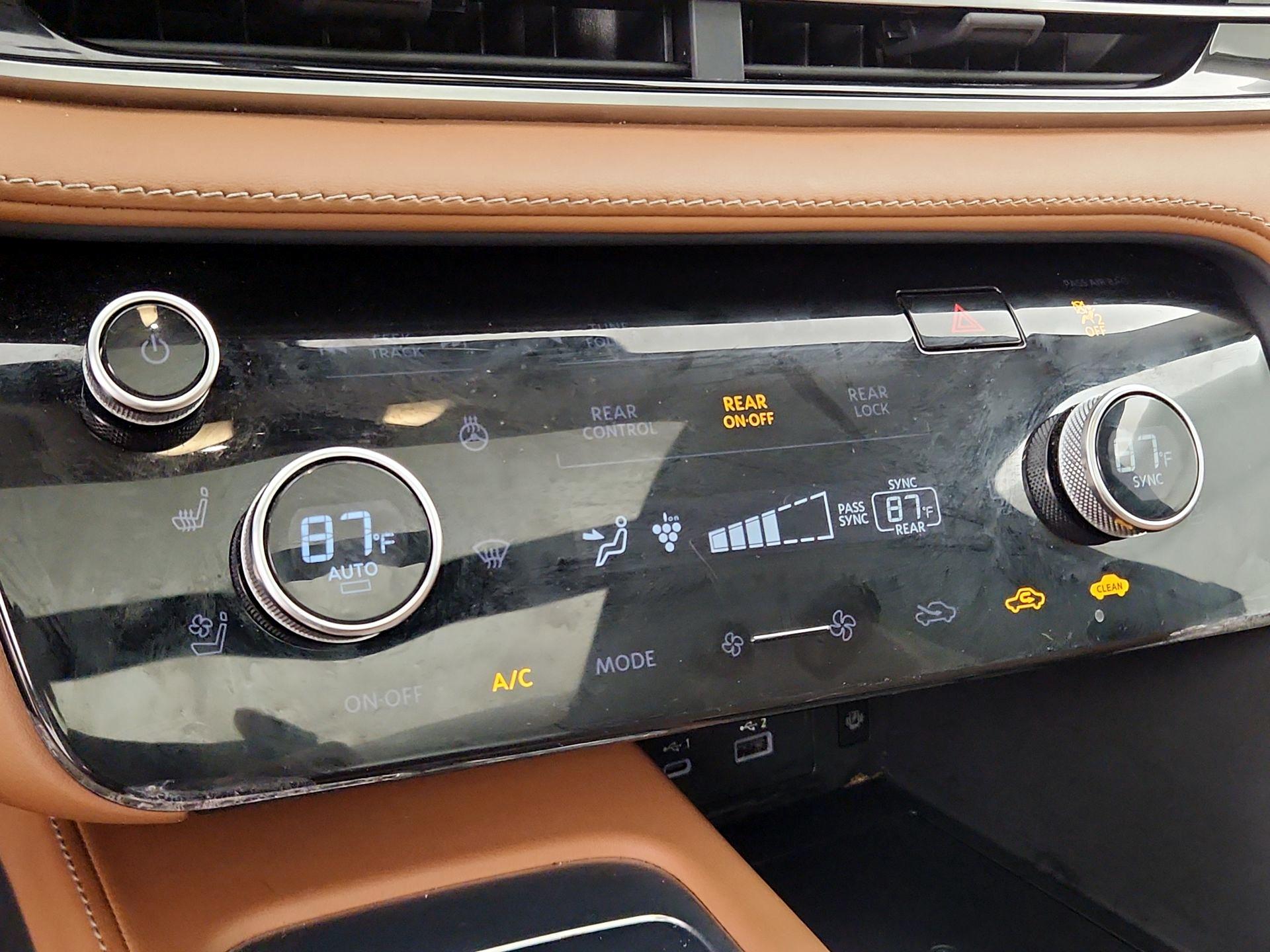 Thumbnail: 2023 INFINITI QX60 - 17