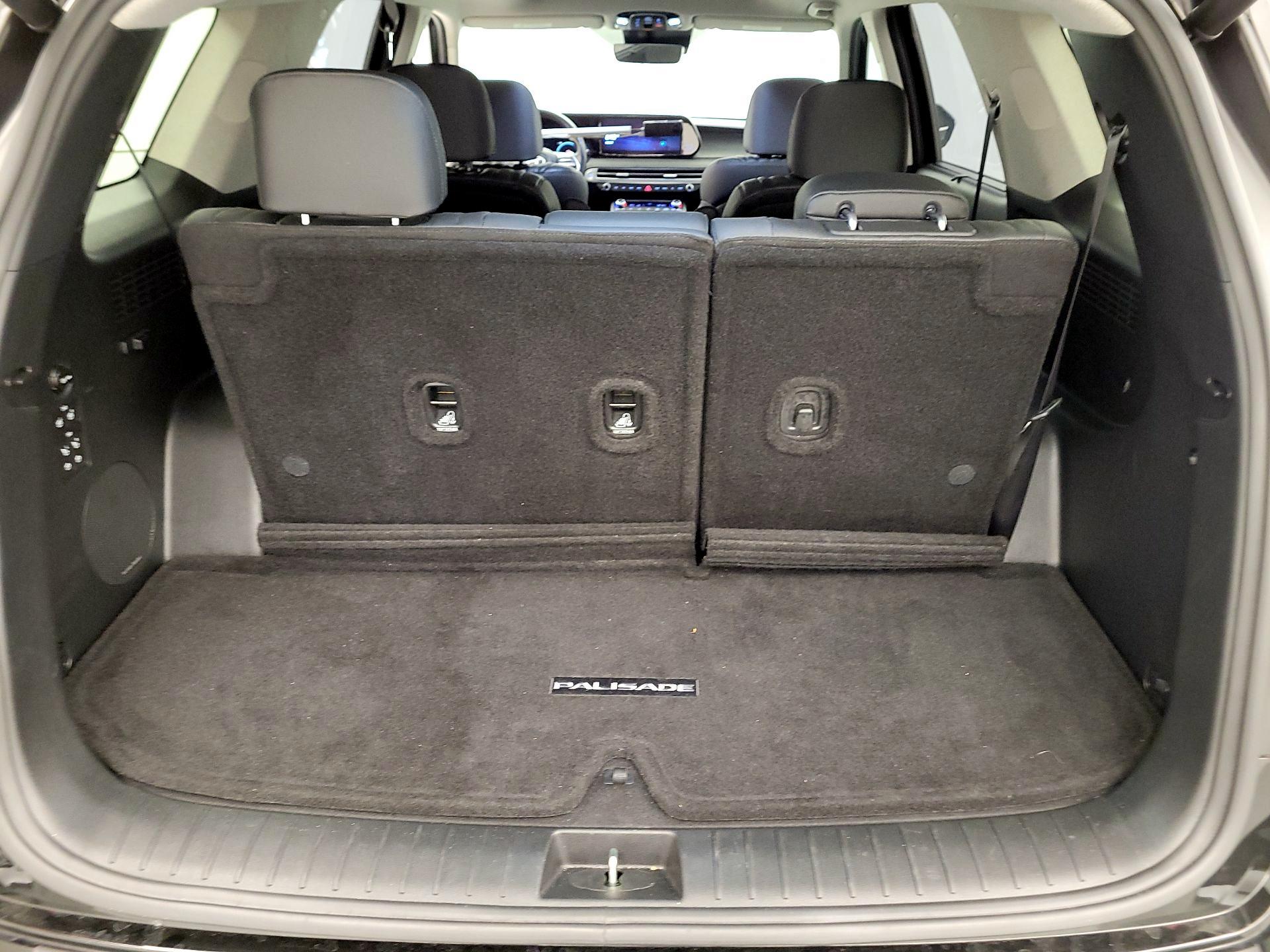 Thumbnail: 2023 Hyundai Palisade - 16