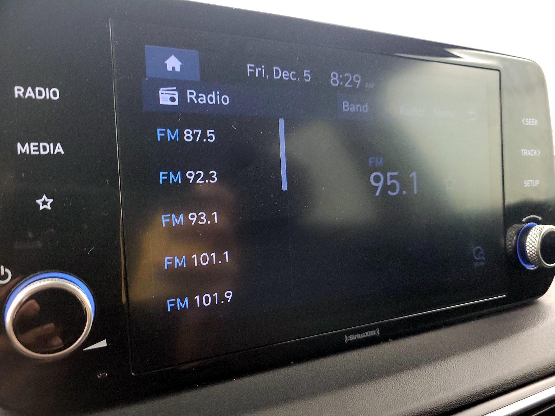 Thumbnail: 2022 Hyundai Santa Fe - 15