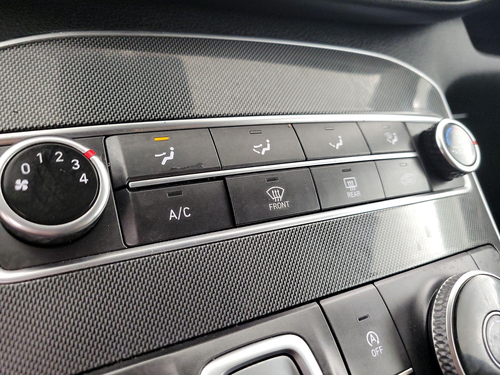 Thumbnail: 2022 Hyundai Santa Fe - 16