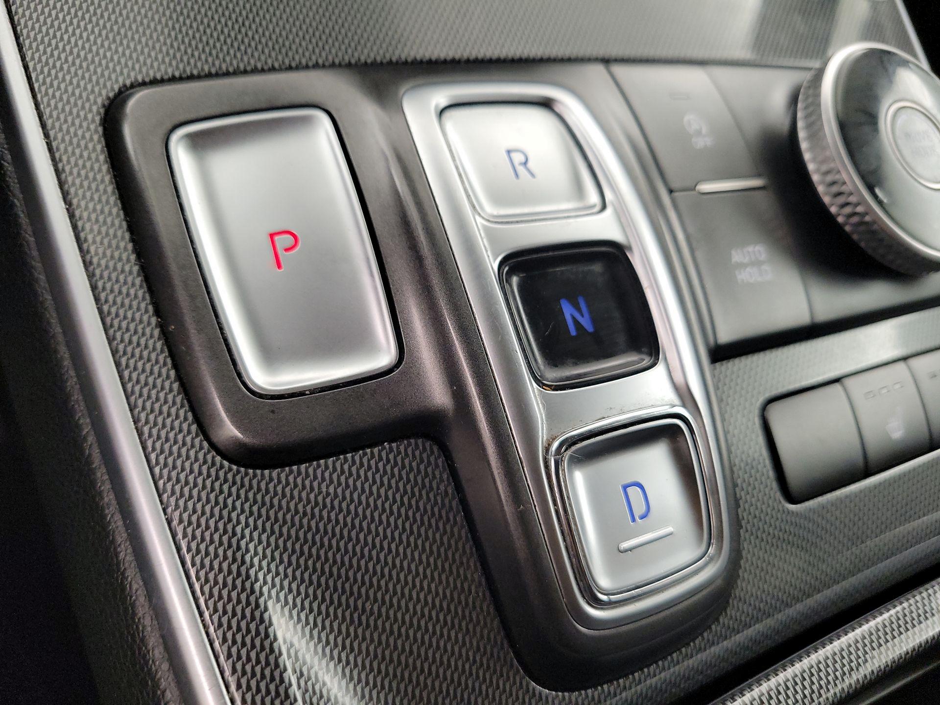 Thumbnail: 2022 Hyundai Santa Fe - 17