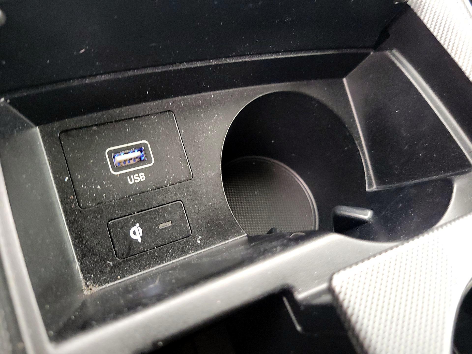 Thumbnail: 2022 Hyundai Santa Fe - 18