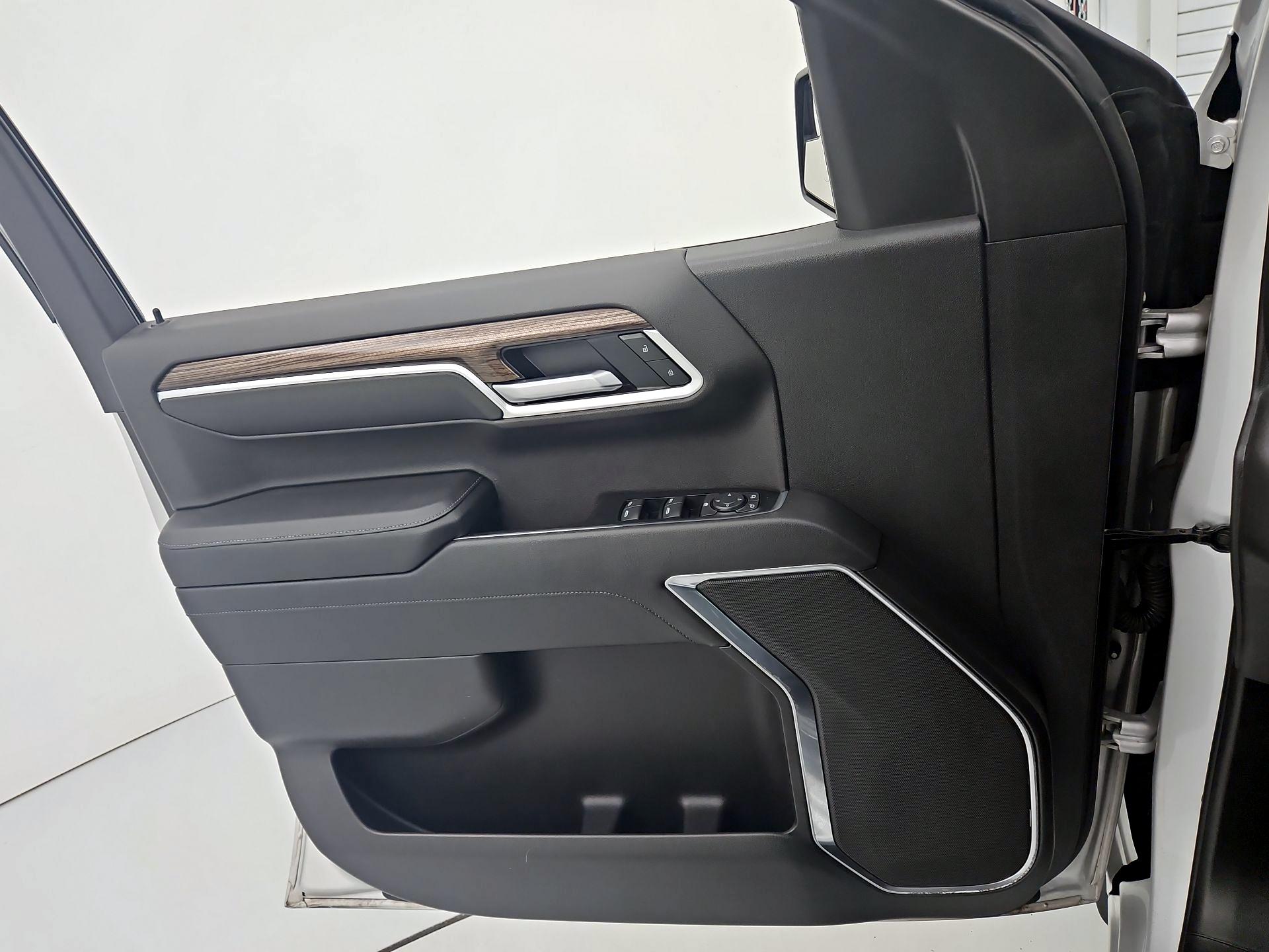 Thumbnail: 2022 Chevrolet Silverado 1500 - 12