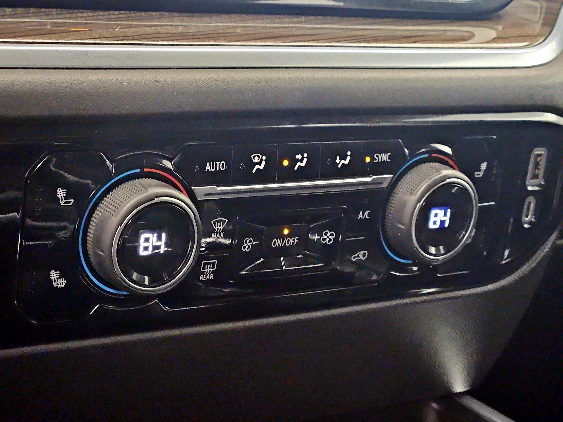 Thumbnail: 2022 Chevrolet Silverado 1500 - 16