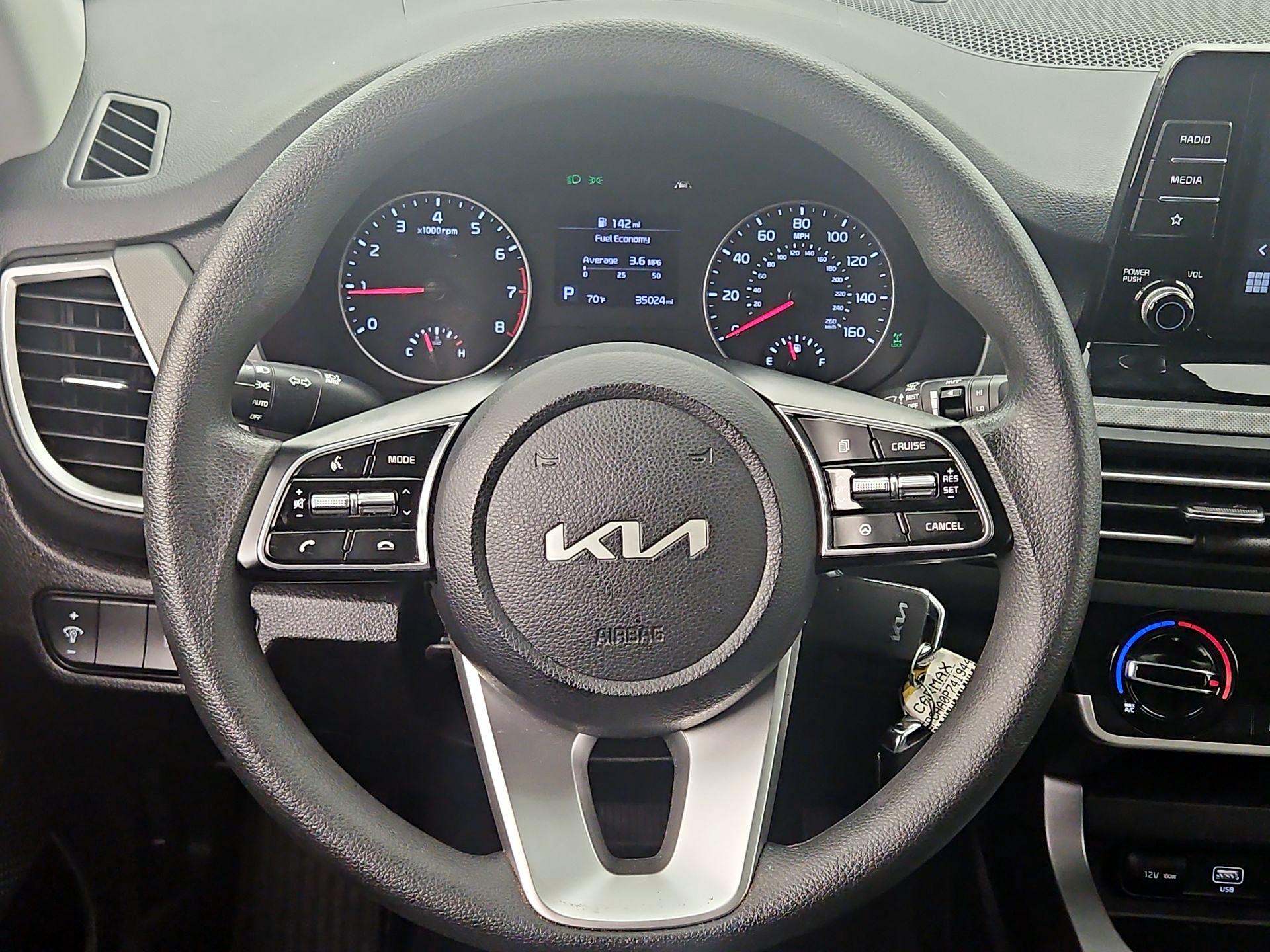 Thumbnail: 2023 Kia Seltos - 10