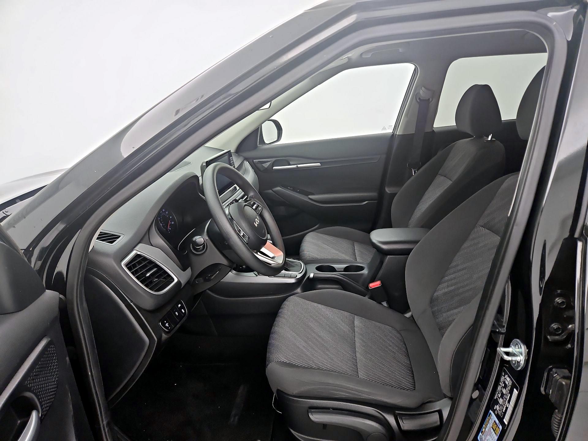 Thumbnail: 2023 Kia Seltos - 11