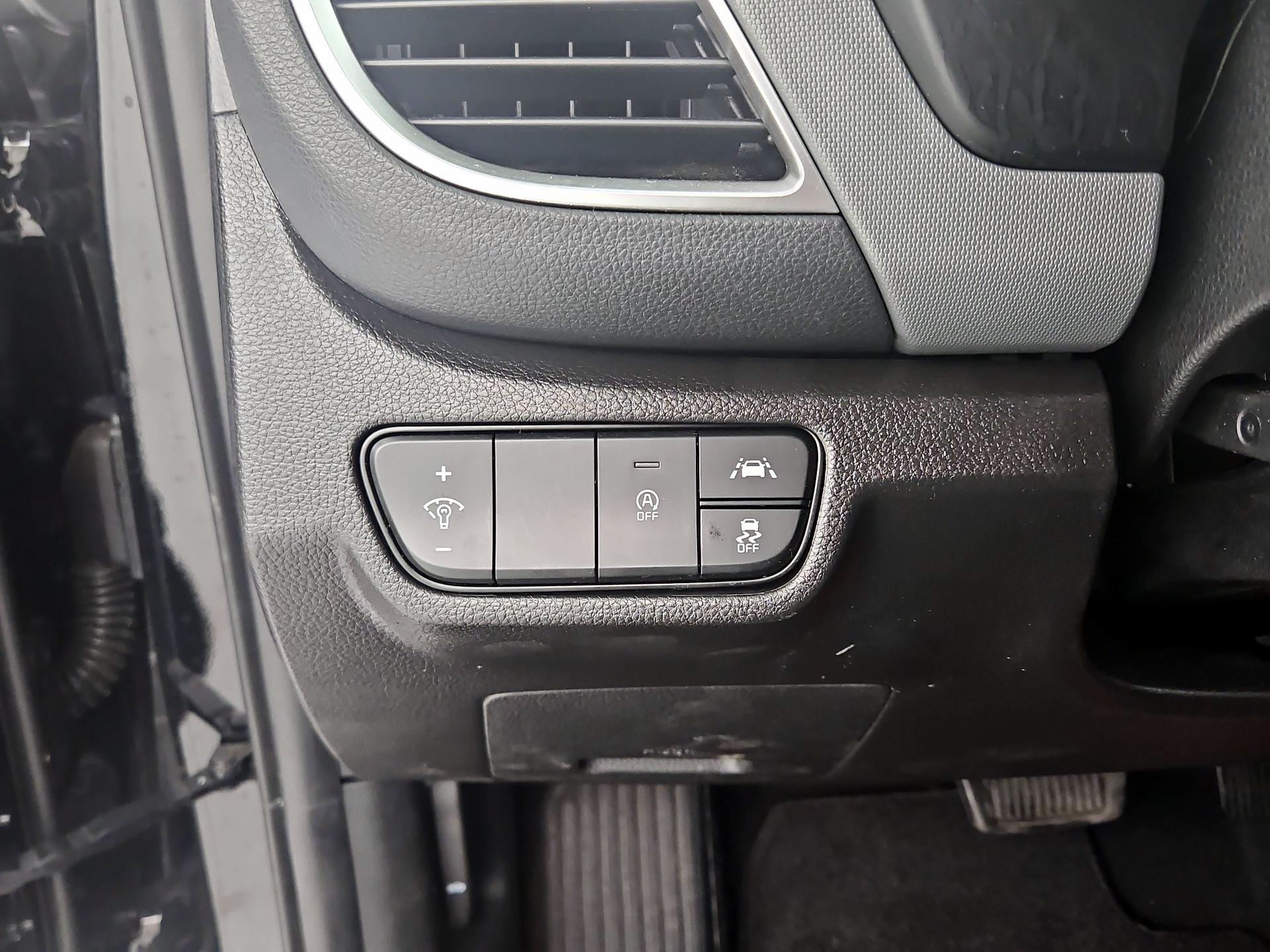 Thumbnail: 2023 Kia Seltos - 13