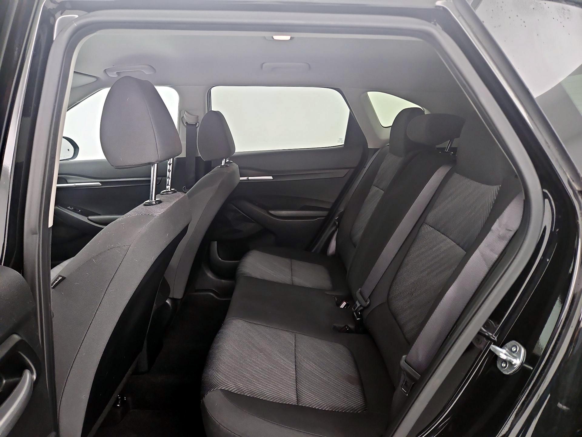 Thumbnail: 2023 Kia Seltos - 19