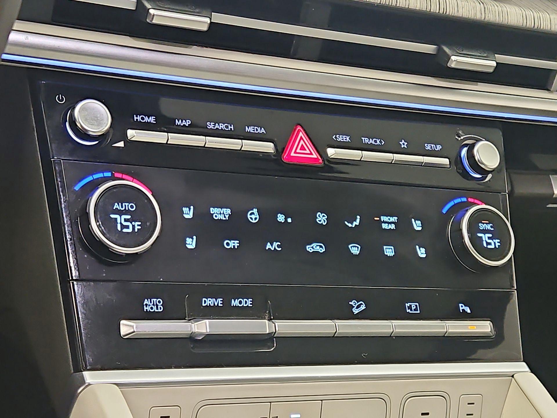 Thumbnail: 2024 Hyundai Santa Fe - 17