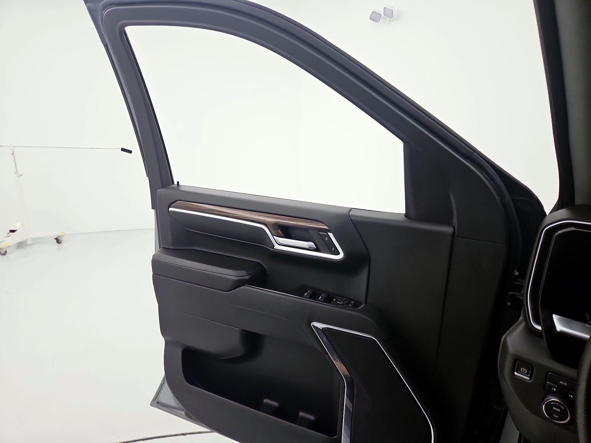 Thumbnail: 2023 Chevrolet Silverado 1500 - 12