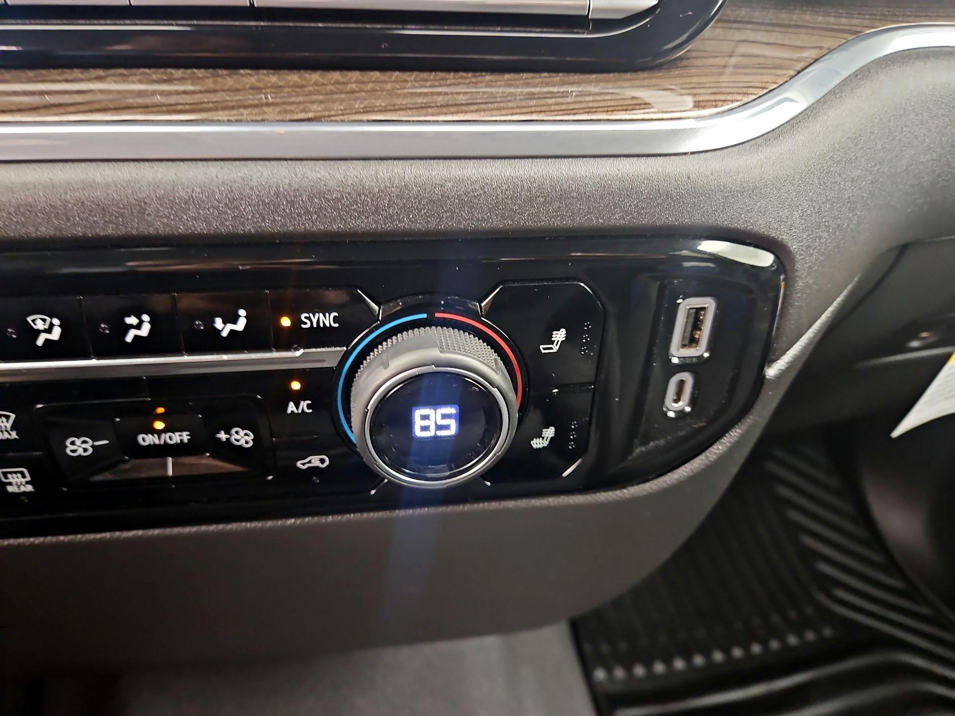 Thumbnail: 2023 Chevrolet Silverado 1500 - 19