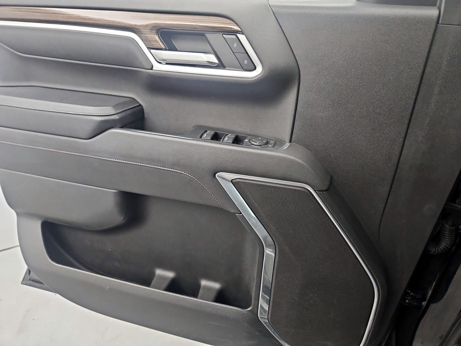 Thumbnail: 2023 Chevrolet Silverado 1500 - 12