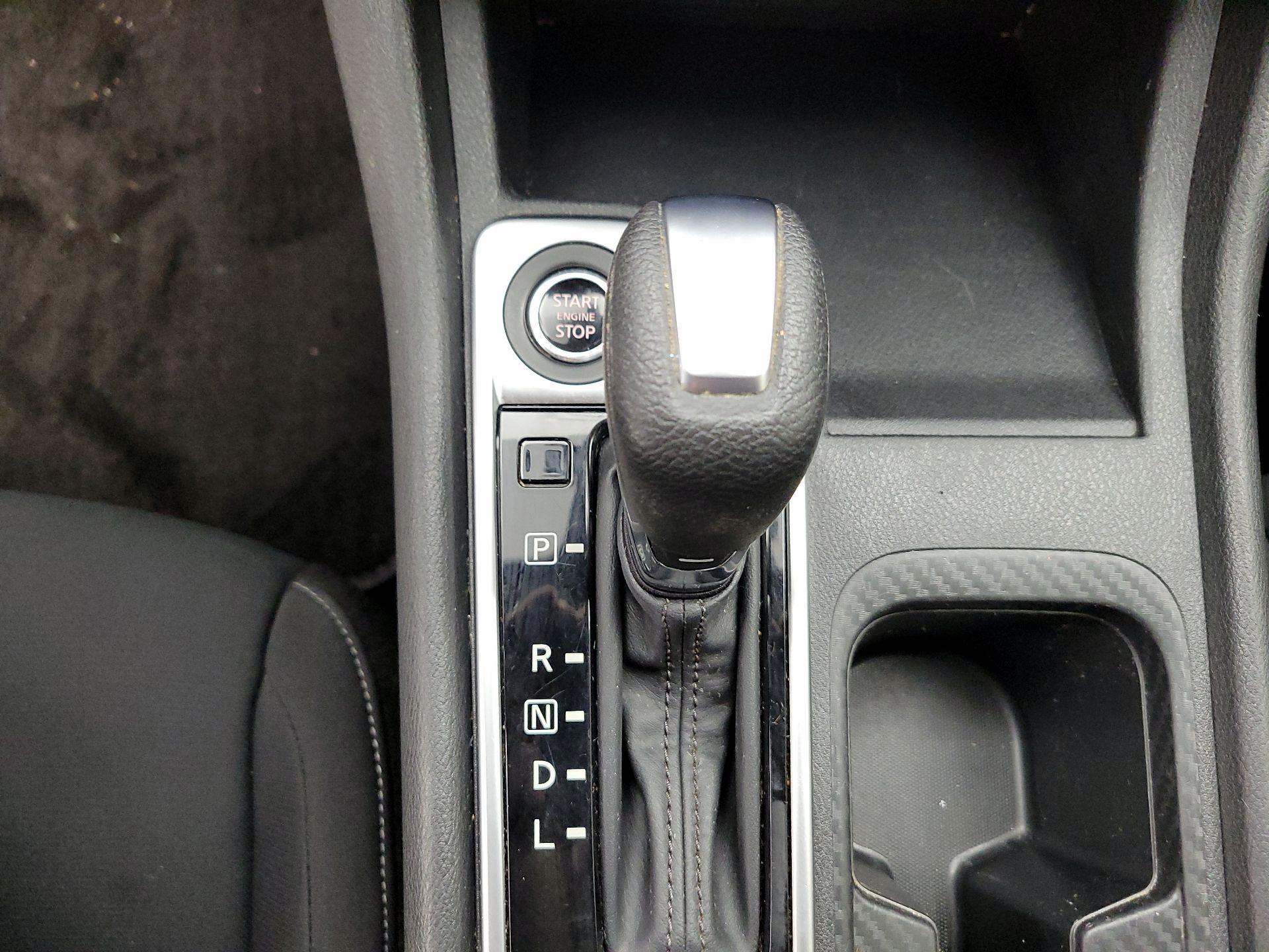 Thumbnail: 2022 Nissan Sentra - 17