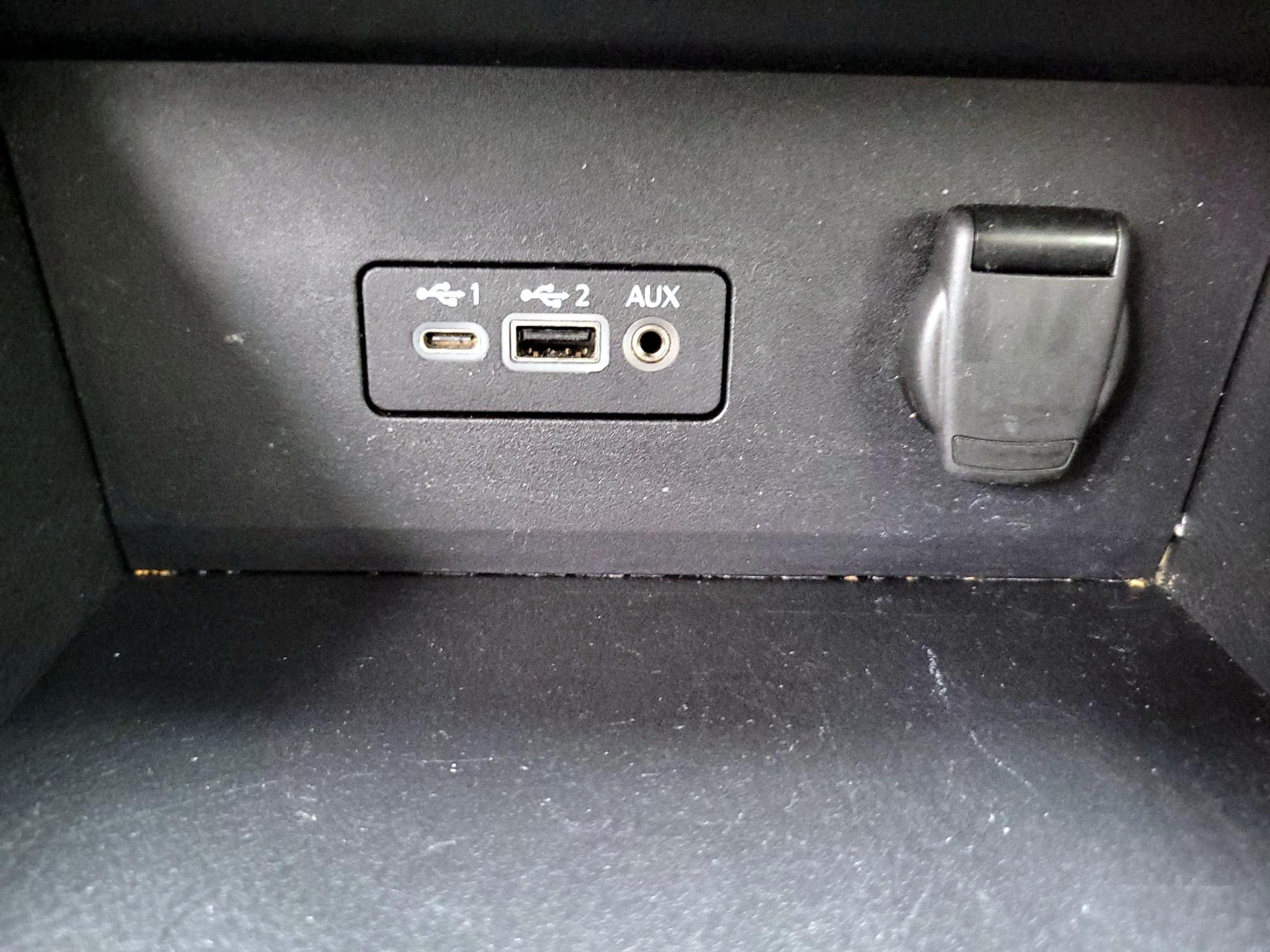 Thumbnail: 2022 Nissan Sentra - 18