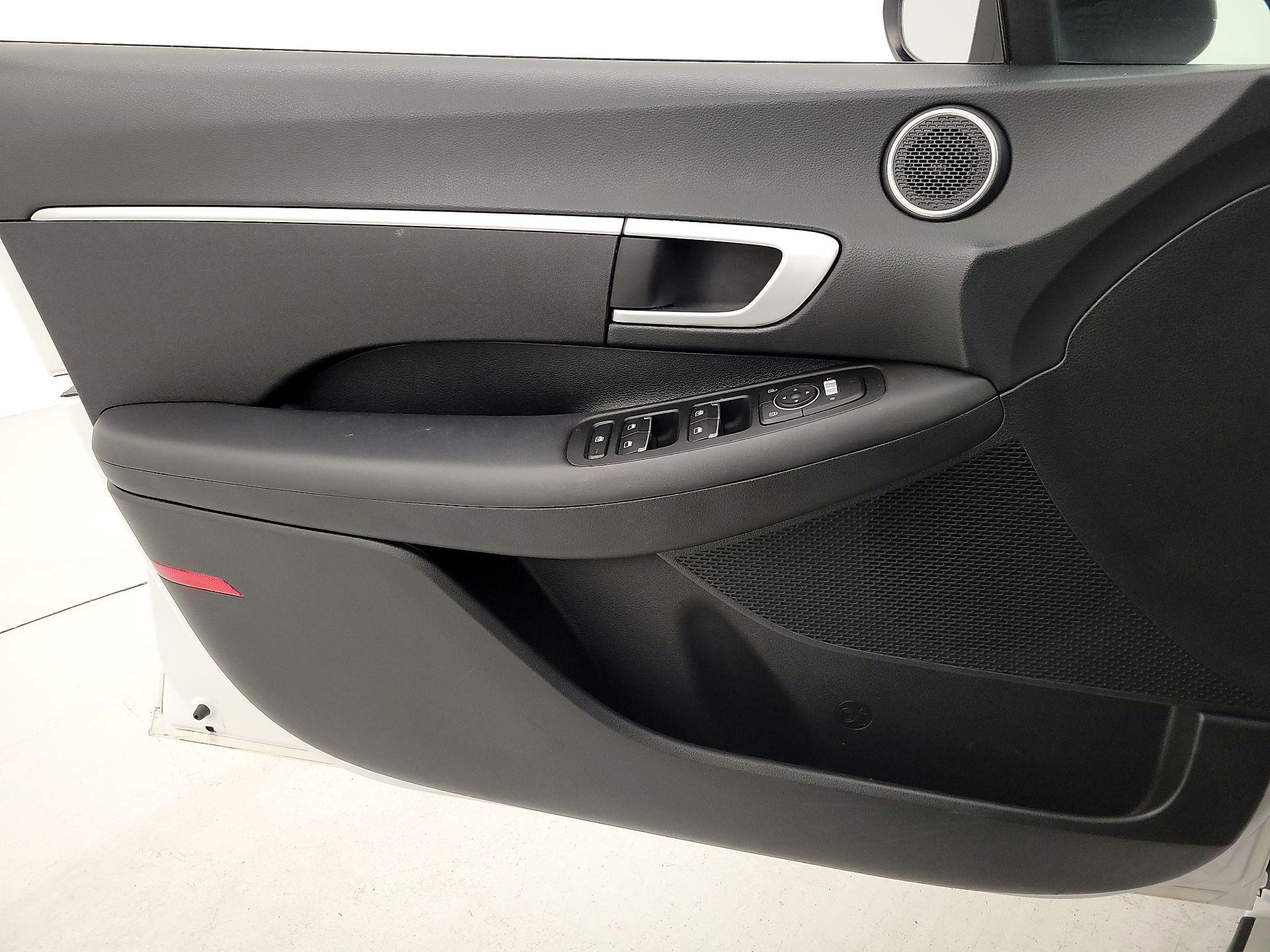 Thumbnail: 2023 Hyundai Sonata - 12