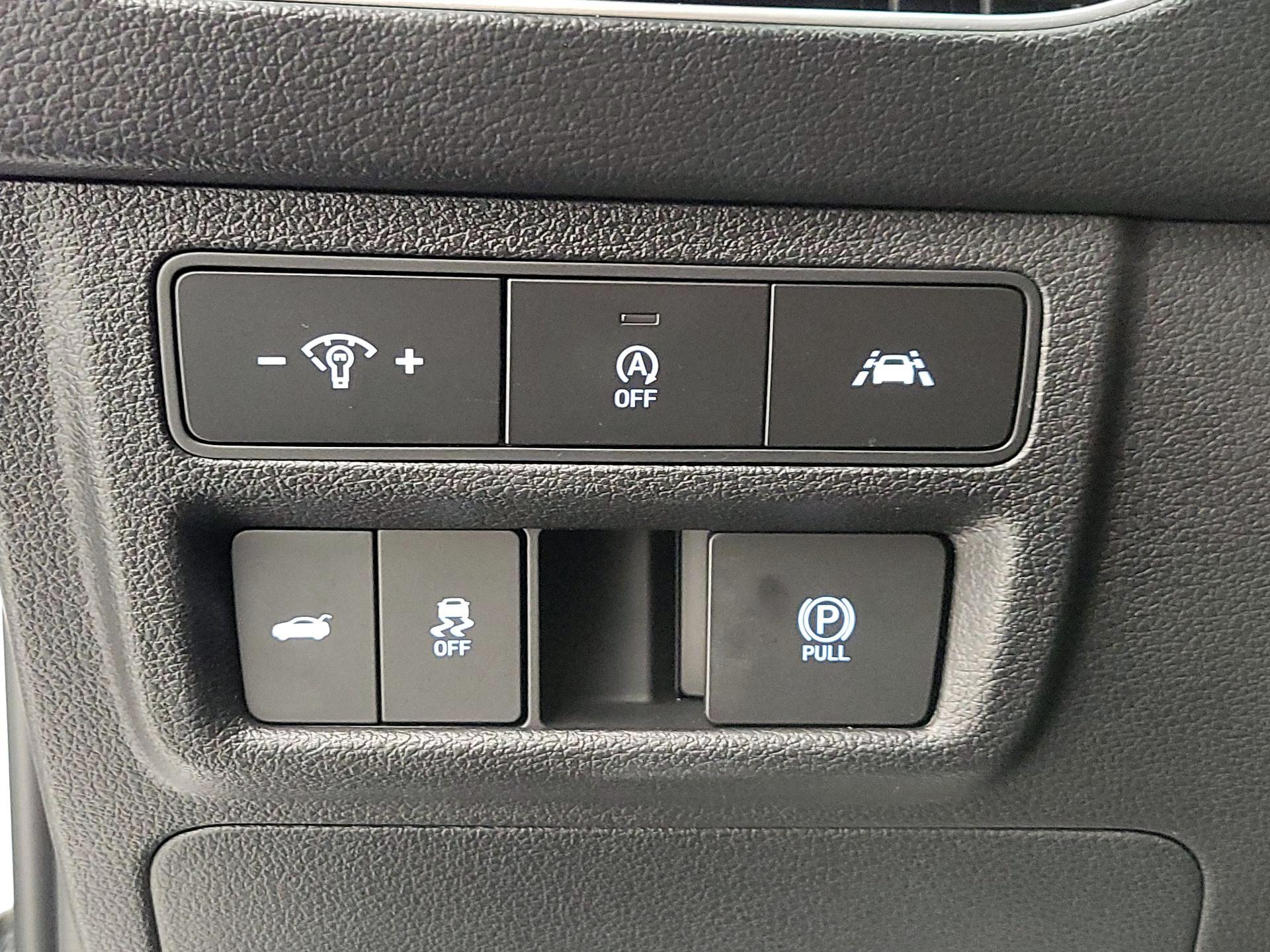 Thumbnail: 2023 Hyundai Sonata - 13