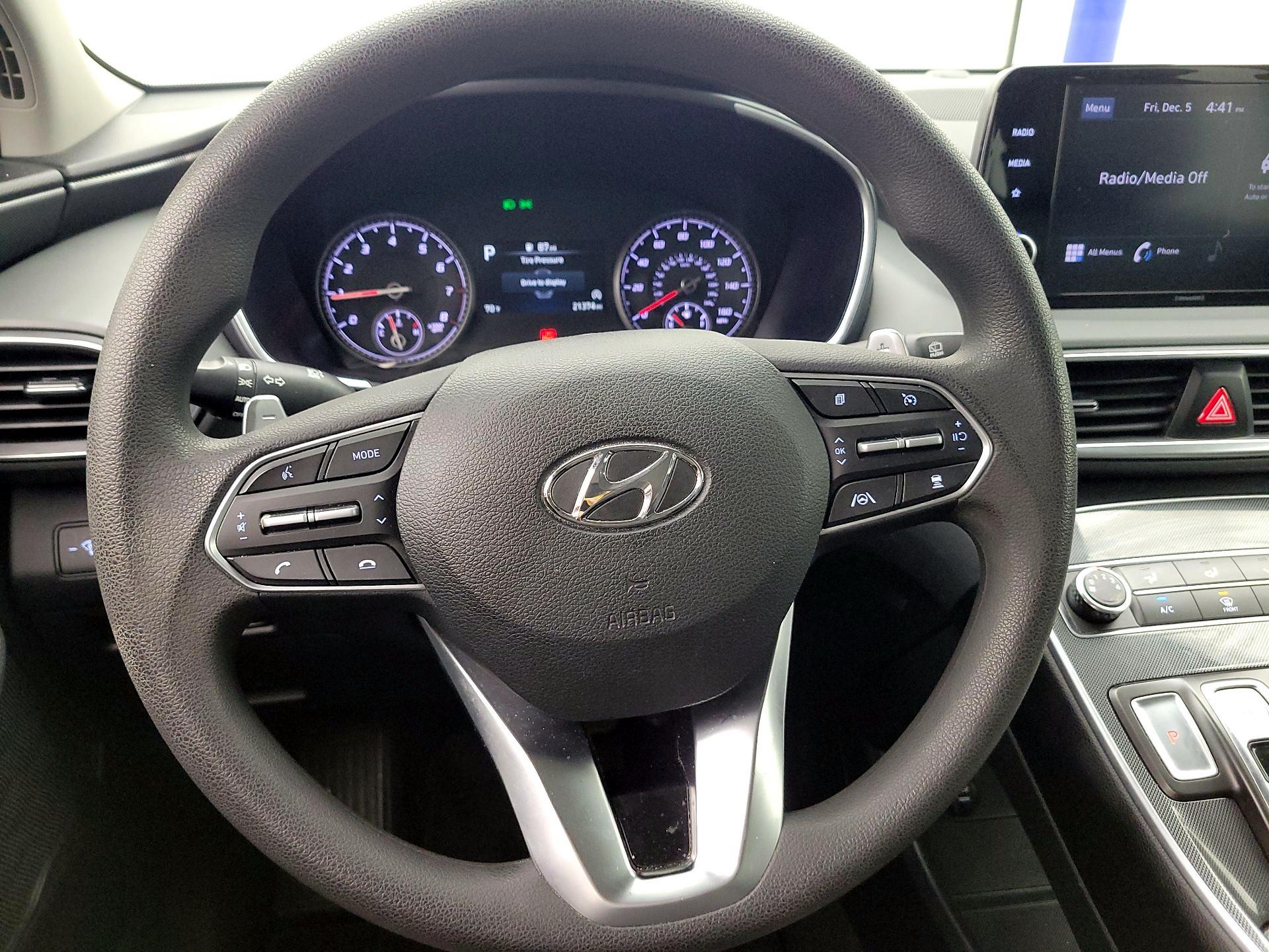 Thumbnail: 2021 Hyundai Santa Fe - 10