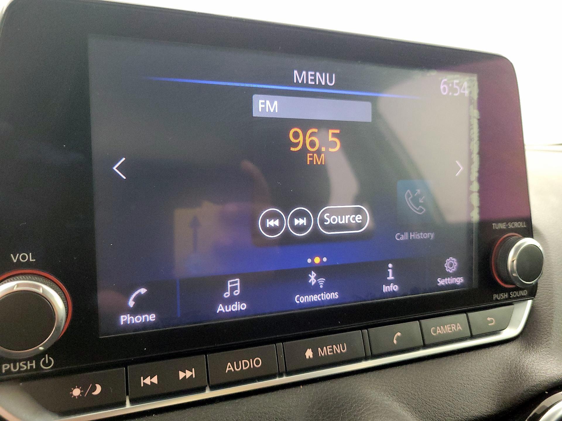 Thumbnail: 2020 Nissan Sentra - 15