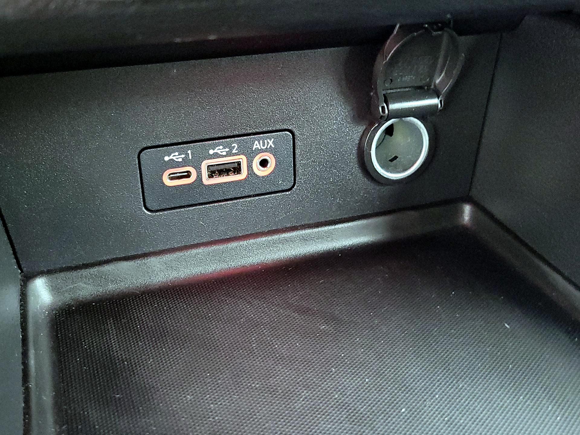 Thumbnail: 2020 Nissan Sentra - 18