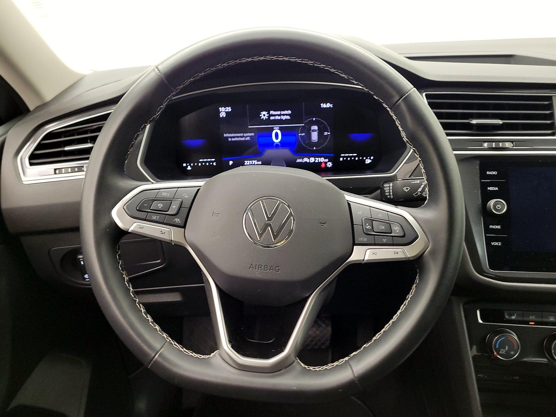 Thumbnail: 2024 Volkswagen Tiguan - 10