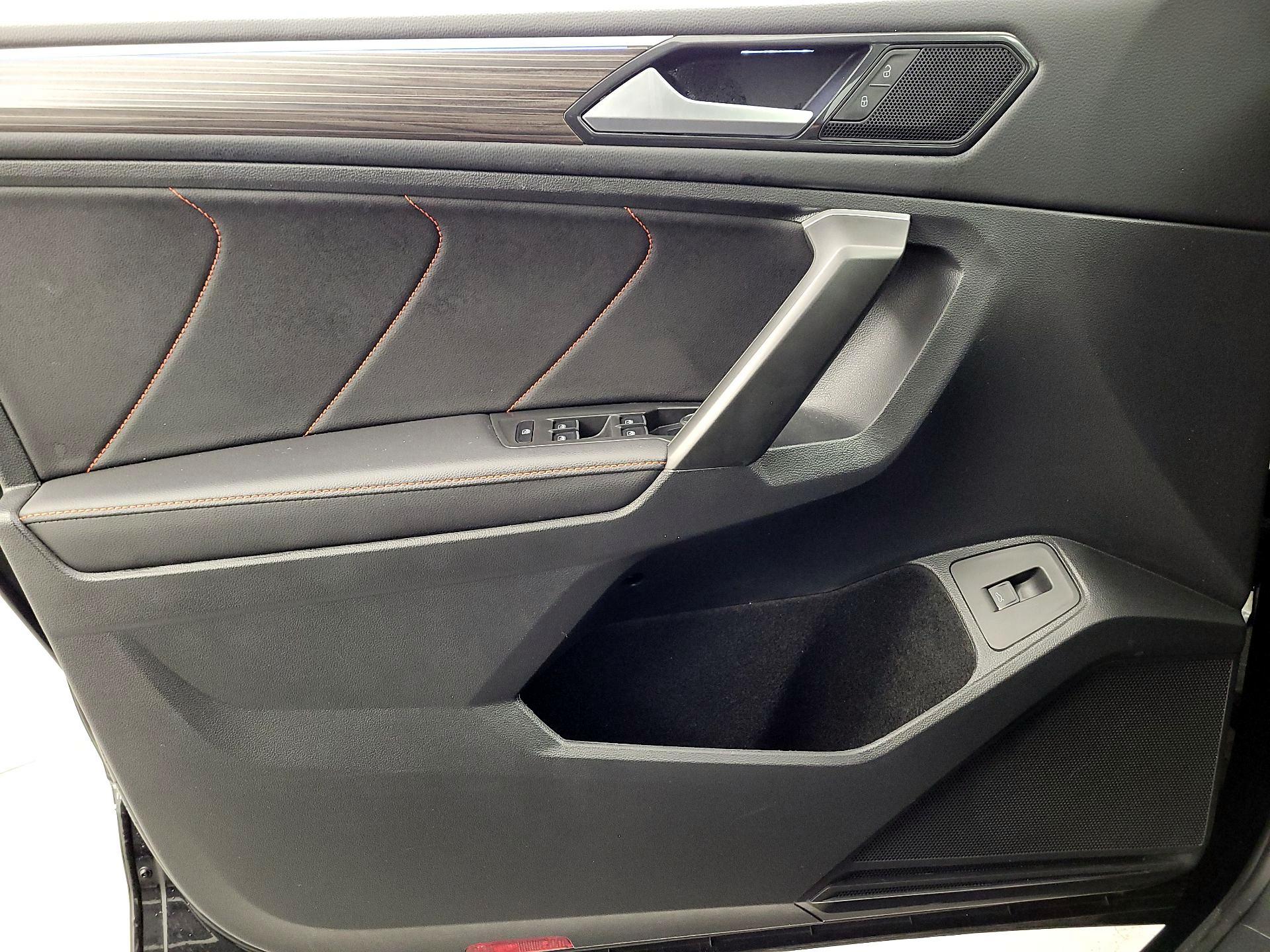 Thumbnail: 2024 Volkswagen Tiguan - 12