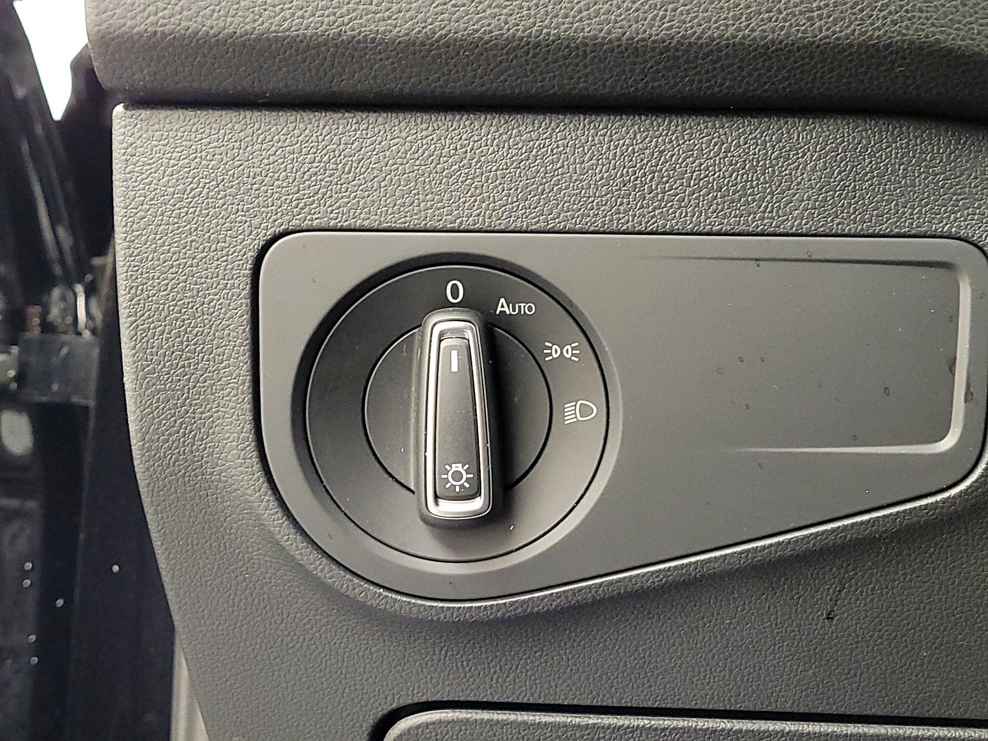 Thumbnail: 2024 Volkswagen Tiguan - 13