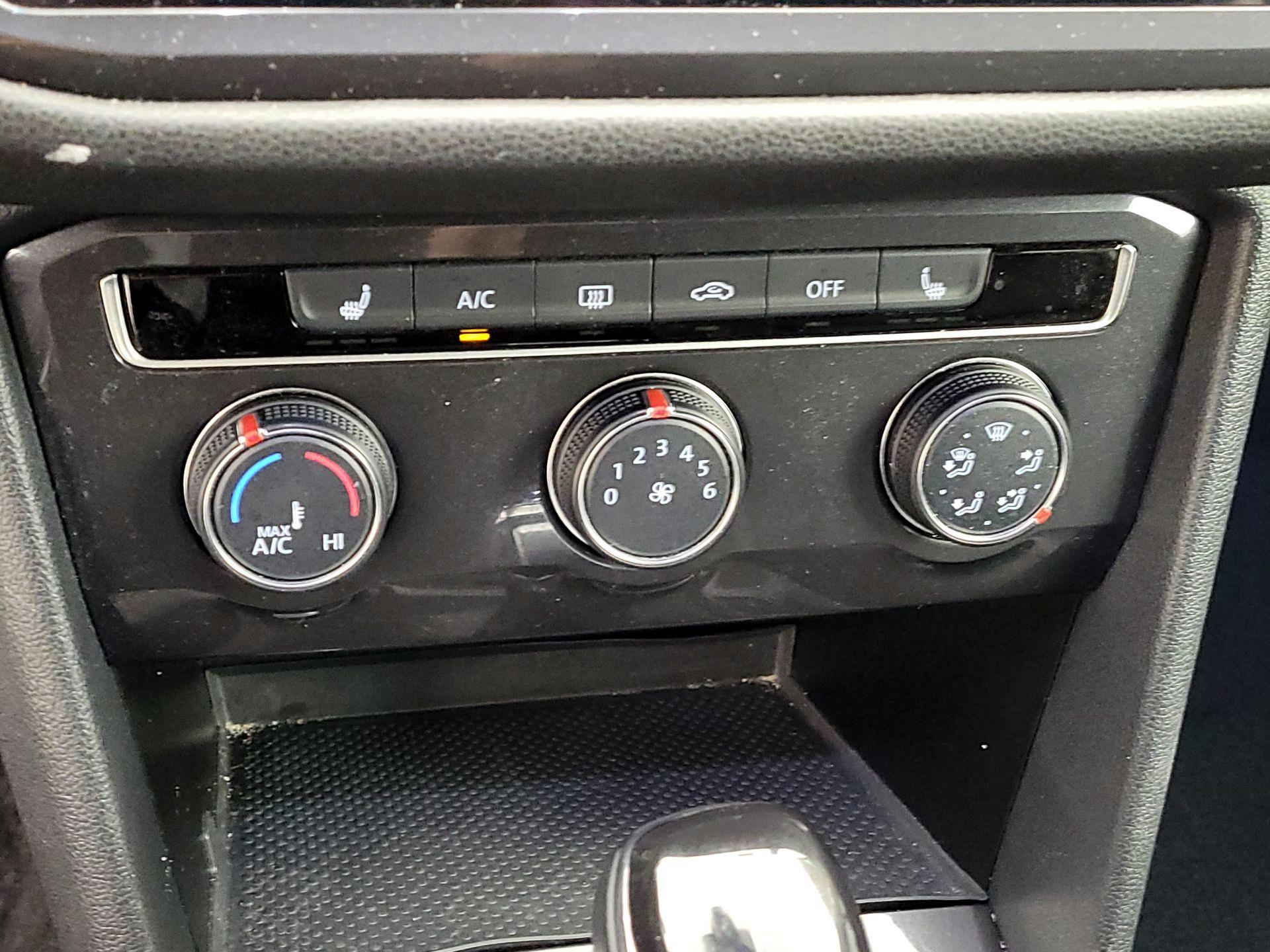 Thumbnail: 2024 Volkswagen Tiguan - 16